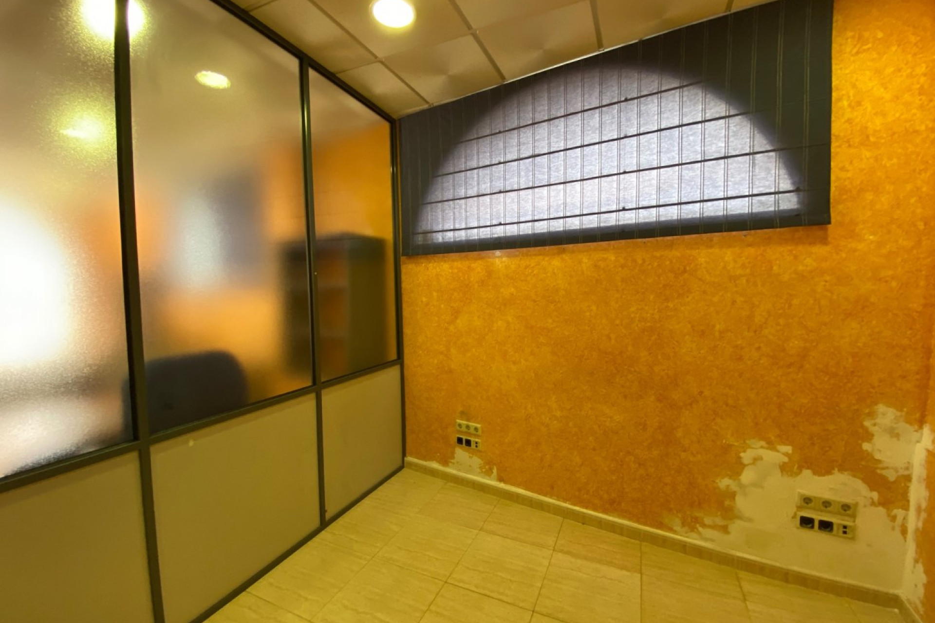 Resale - Commercial Unit - Alicante - Villafranqueza