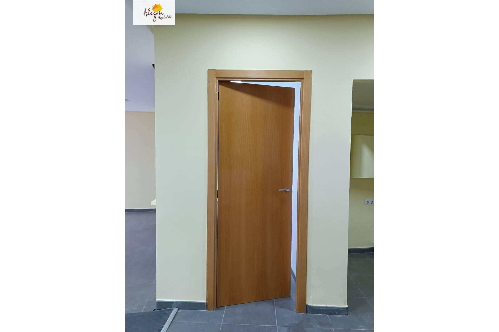 Resale - Commercial Unit - Burjassot - UNIVERSIDADES