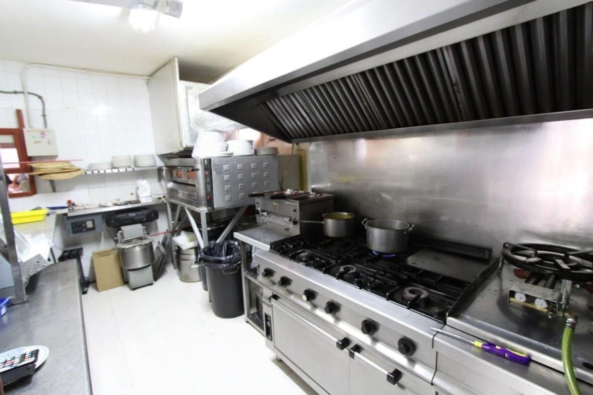 Resale - Commercial Unit - Calpe - Playa arenal-bol