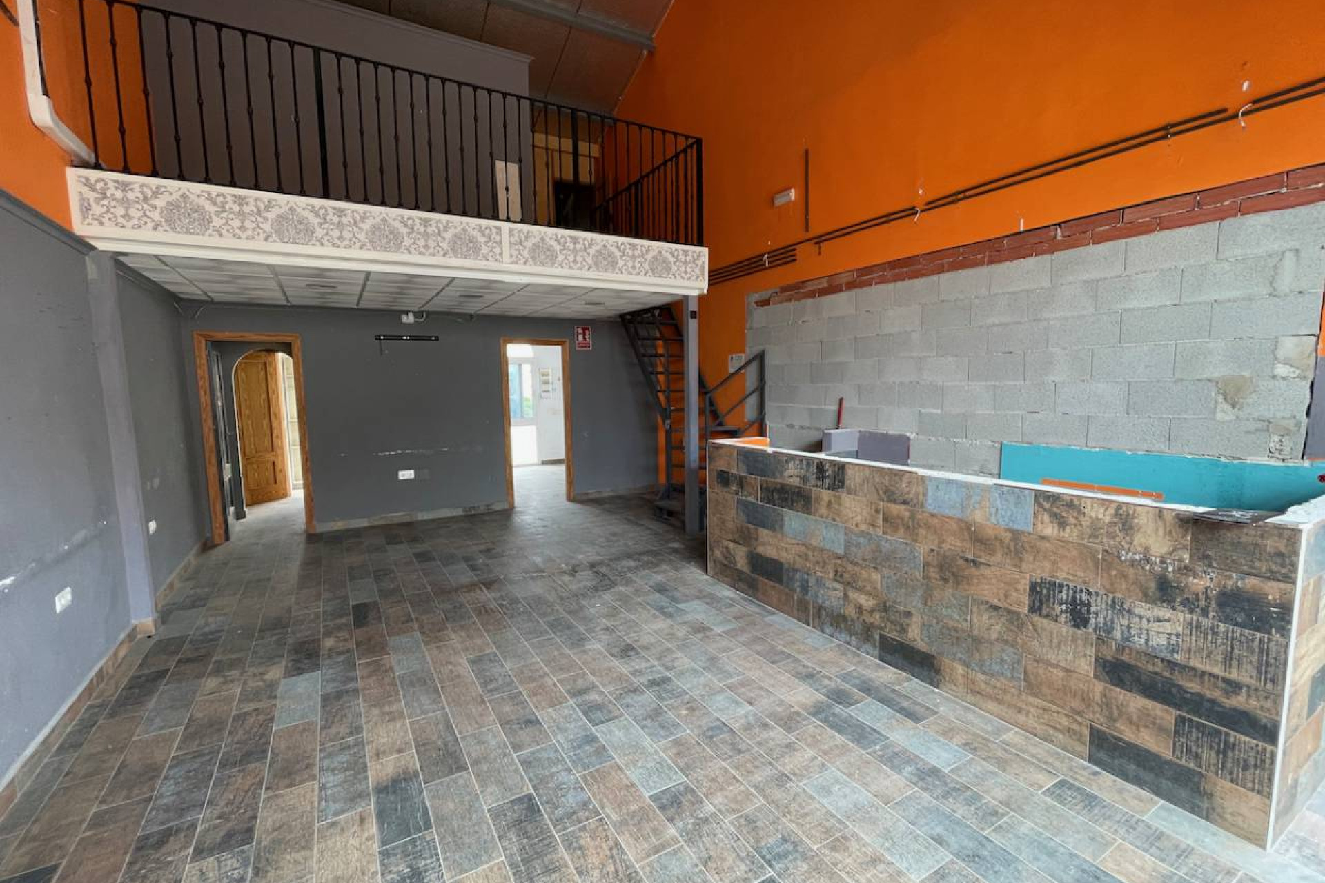 Resale - Commercial Unit - La Finca Golf