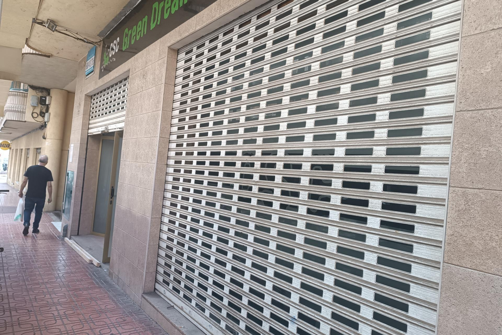 Resale - Commercial Unit - Madrid - Los Rosales