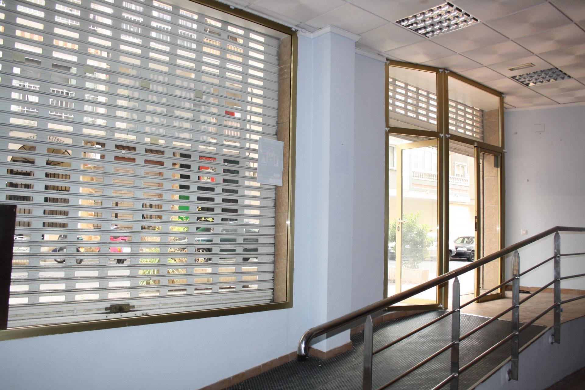 Resale - Commercial Unit - Madrid - Los Rosales