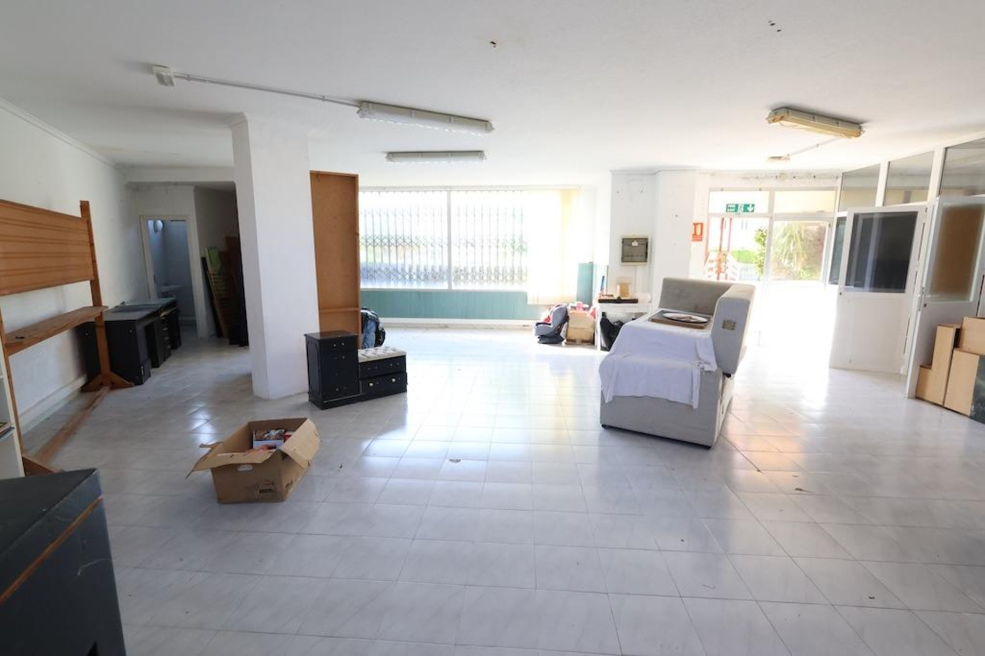 Resale - Commercial Unit - Orihuela Costa - La Zenia