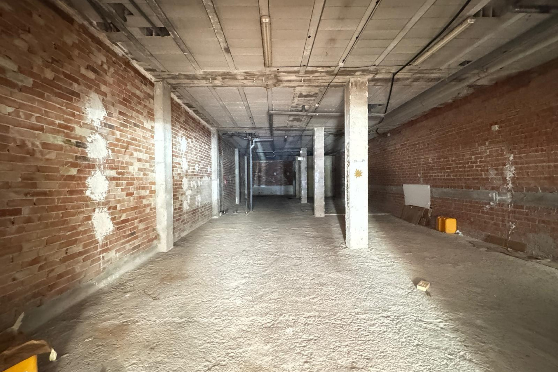 Resale - Commercial Unit - Torrevieja - Centro