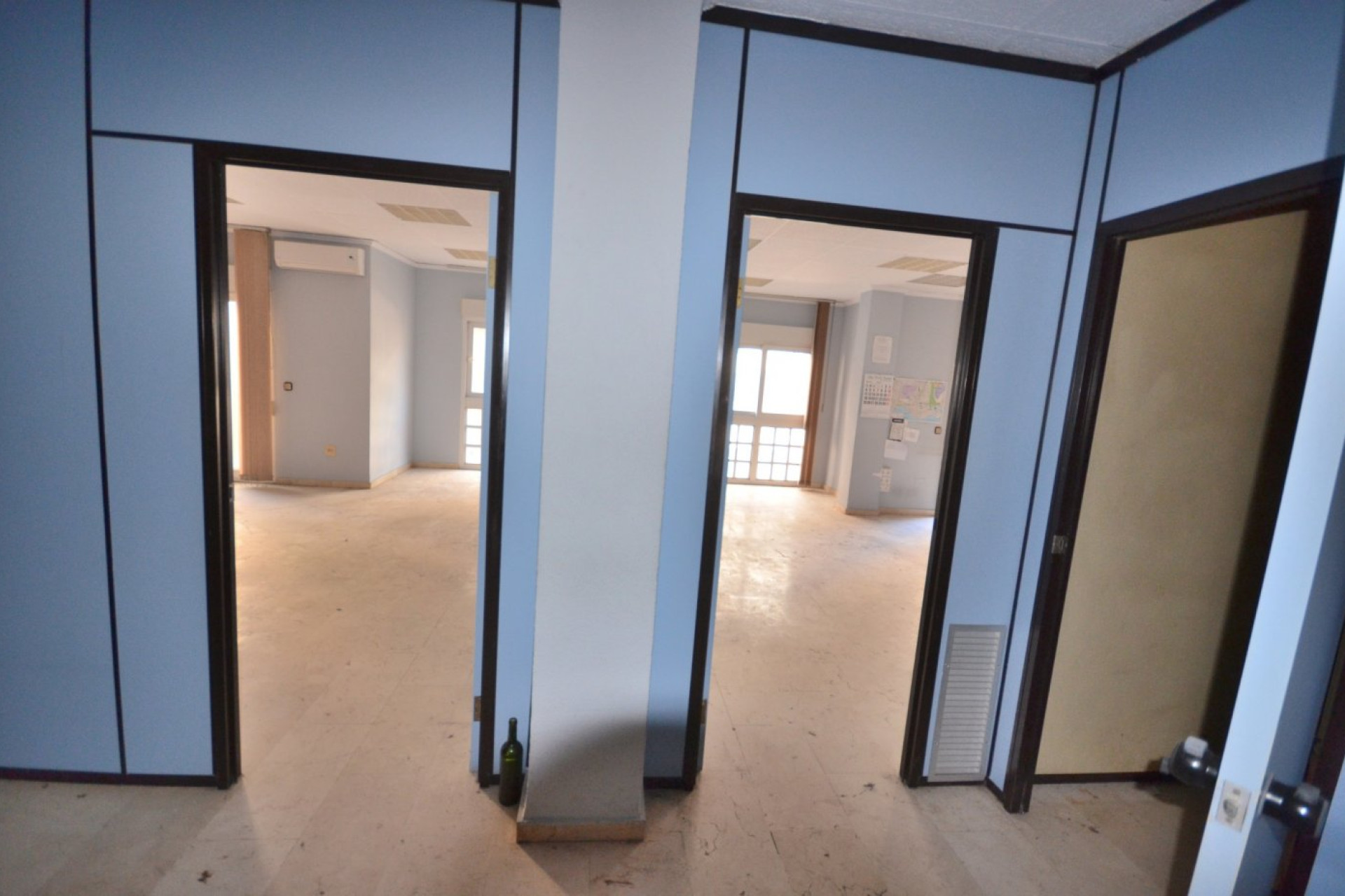 Resale - Commercial Unit - Torrevieja - Centro