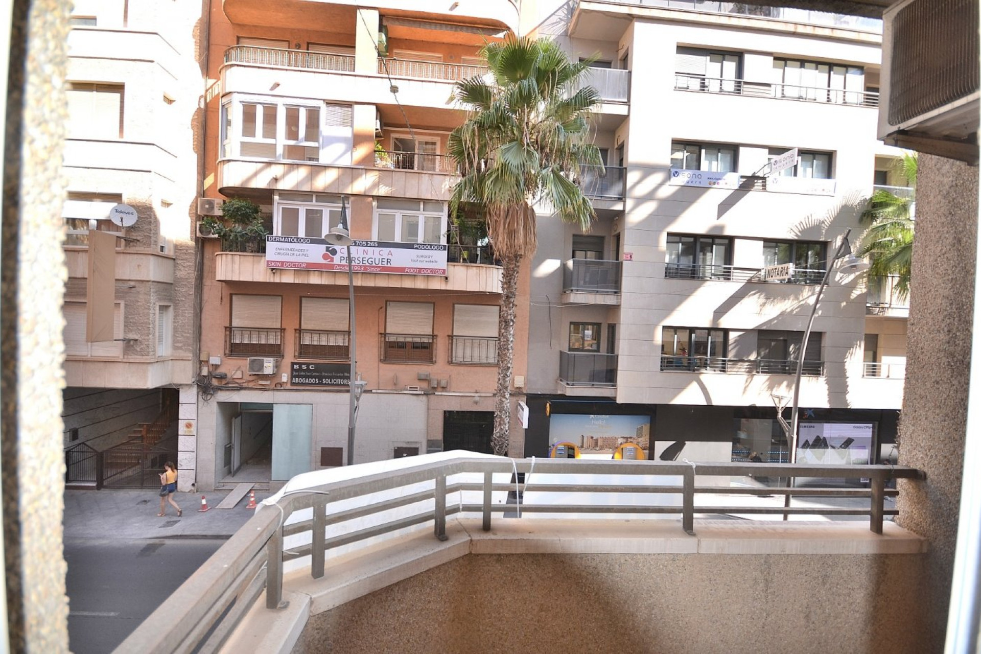 Resale - Commercial Unit - Torrevieja - Centro
