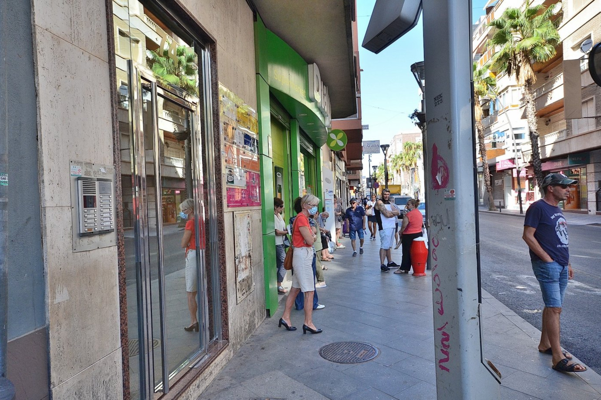 Resale - Commercial Unit - Torrevieja - Centro