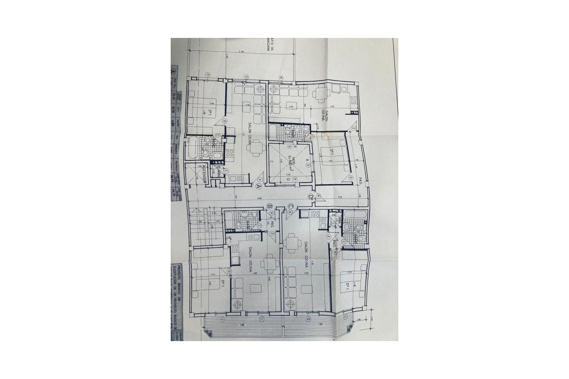 Resale - Commercial Unit - Torrevieja - Centro