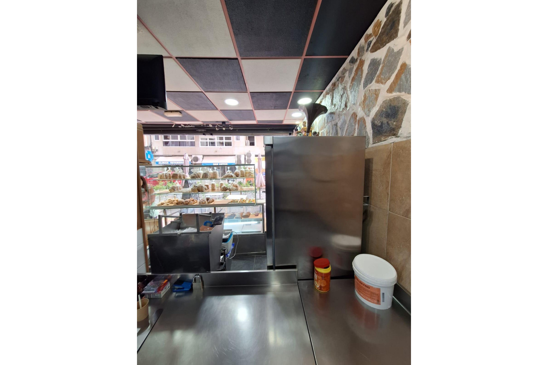 Resale - Commercial Unit - Torrevieja - Centro