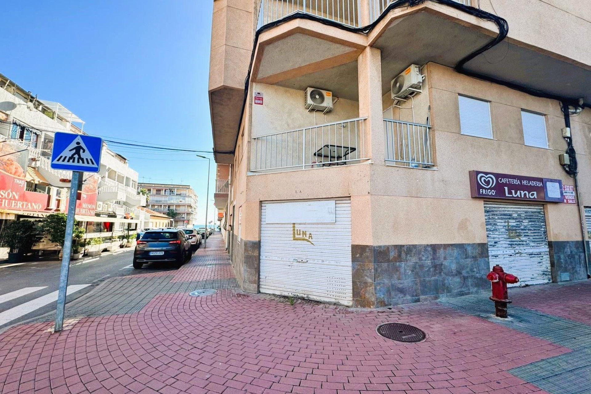 Resale - Commercial Unit - Torrevieja - Playa de los Naufragos