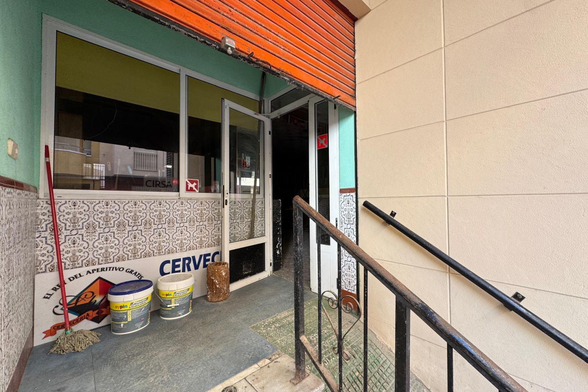 Resale - Commercial Unit - Torrevieja - Playa del Cura