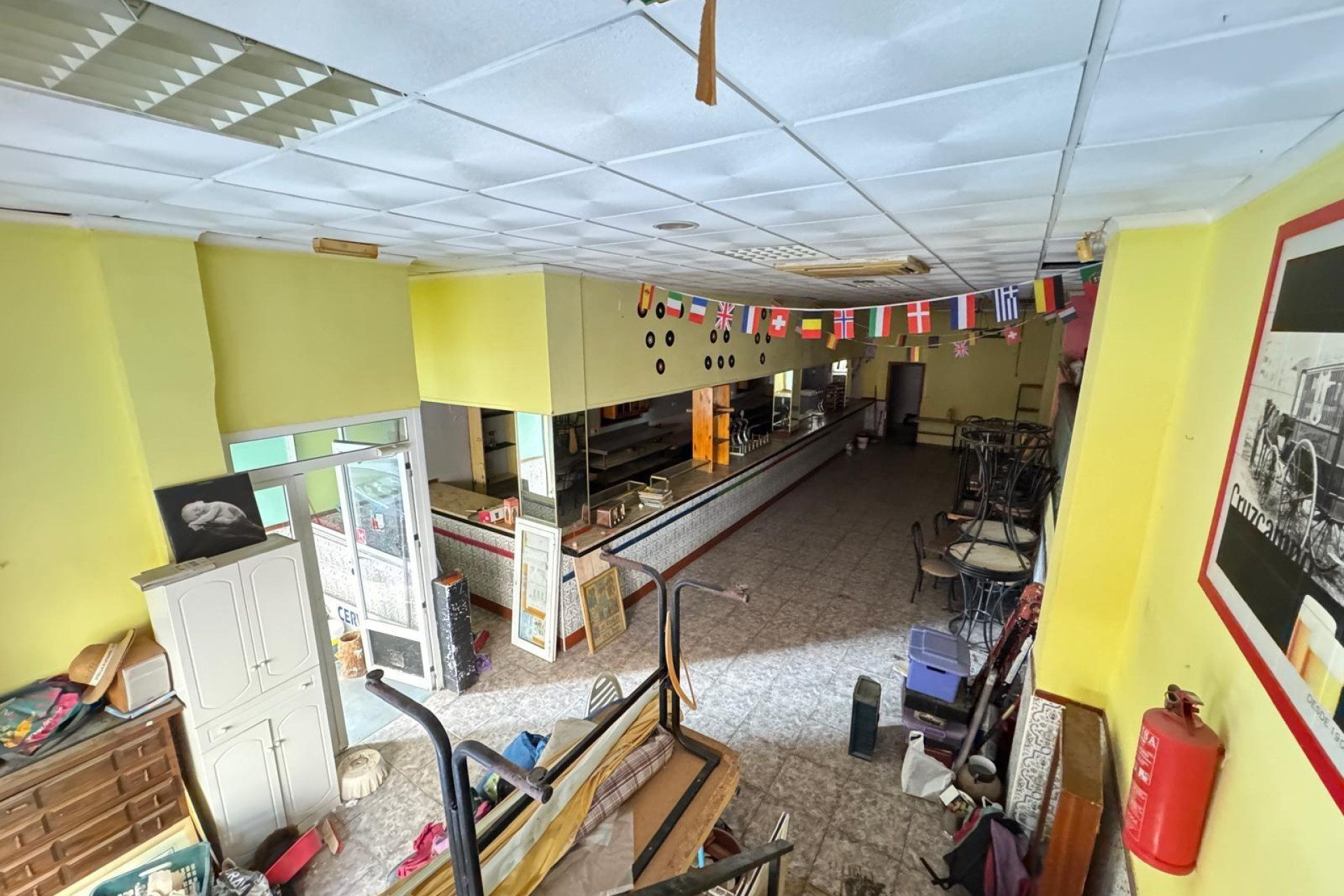 Resale - Commercial Unit - Torrevieja - Playa del Cura