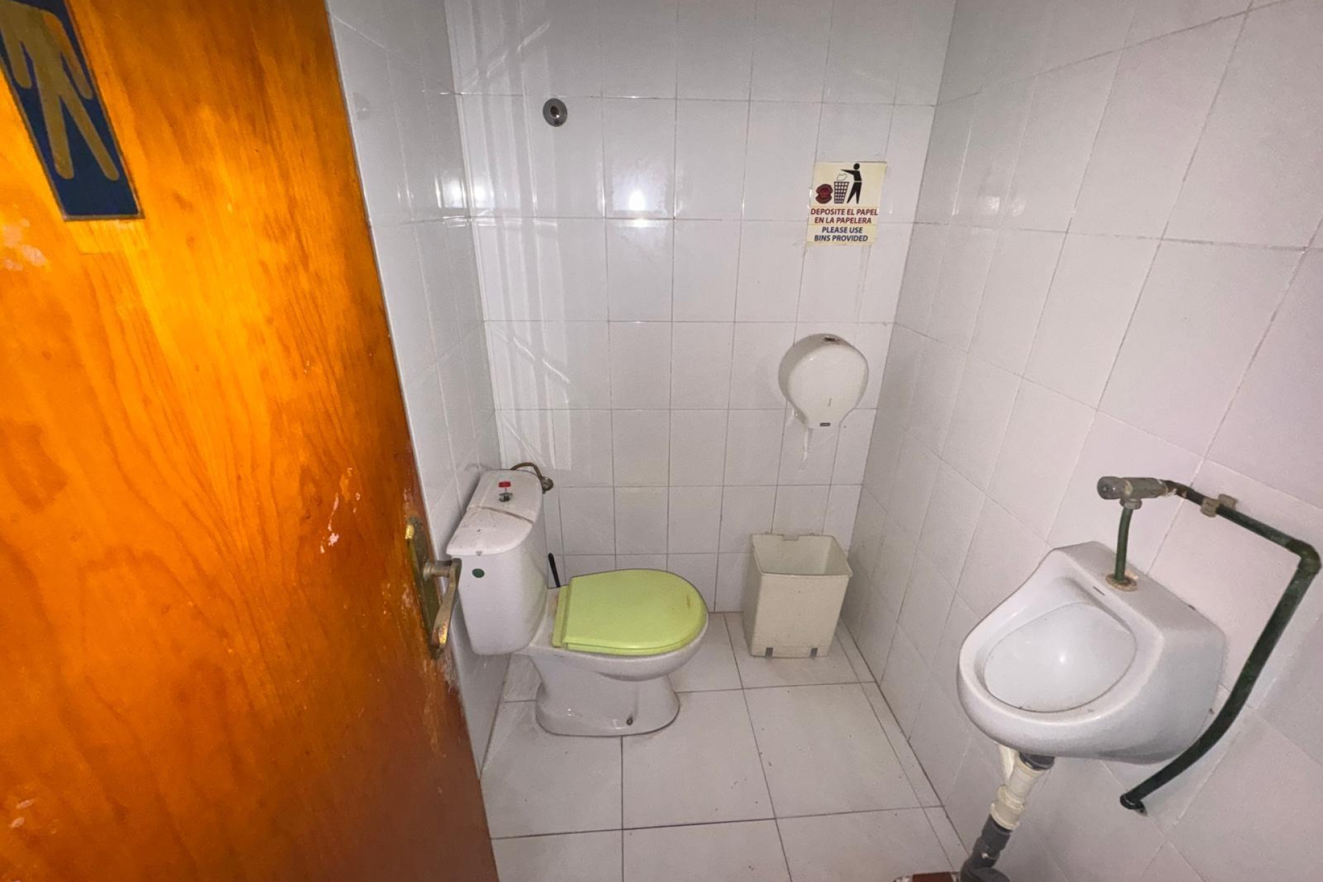 Resale - Commercial Unit - Torrevieja - Playa del Cura