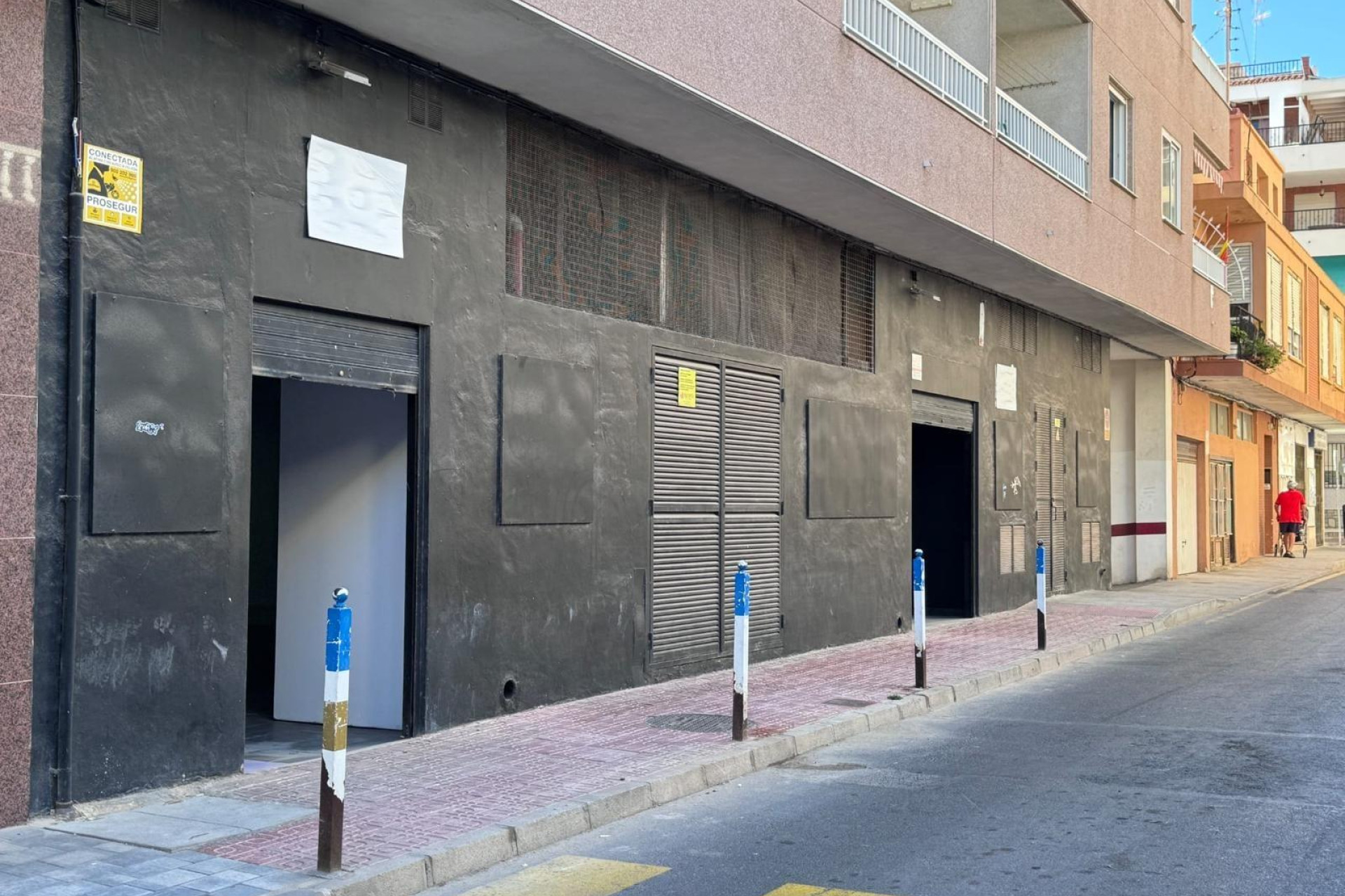 Resale - Commercial Unit - Torrevieja - Playa del Cura