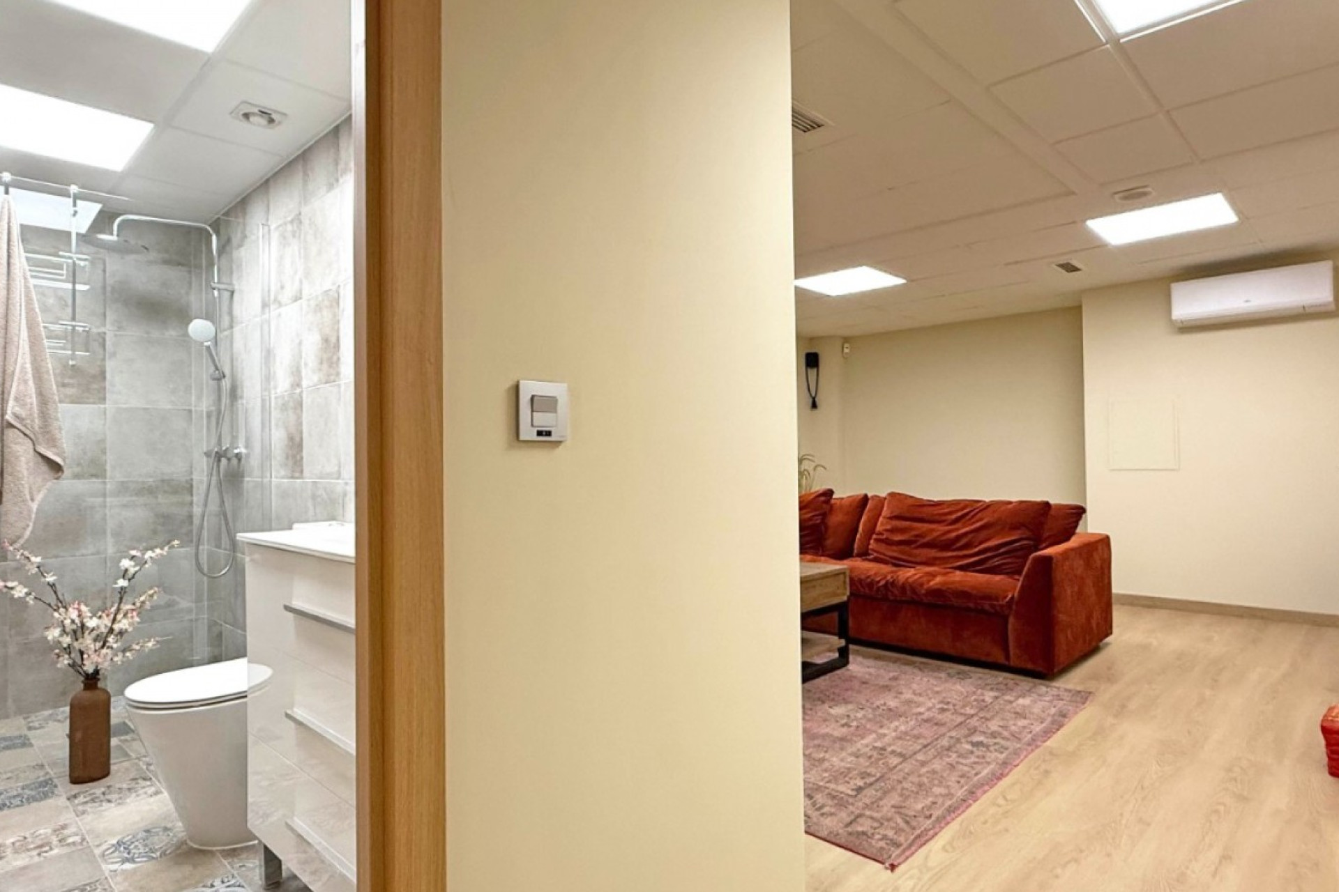 Resale - Commercial Unit - Torrevieja