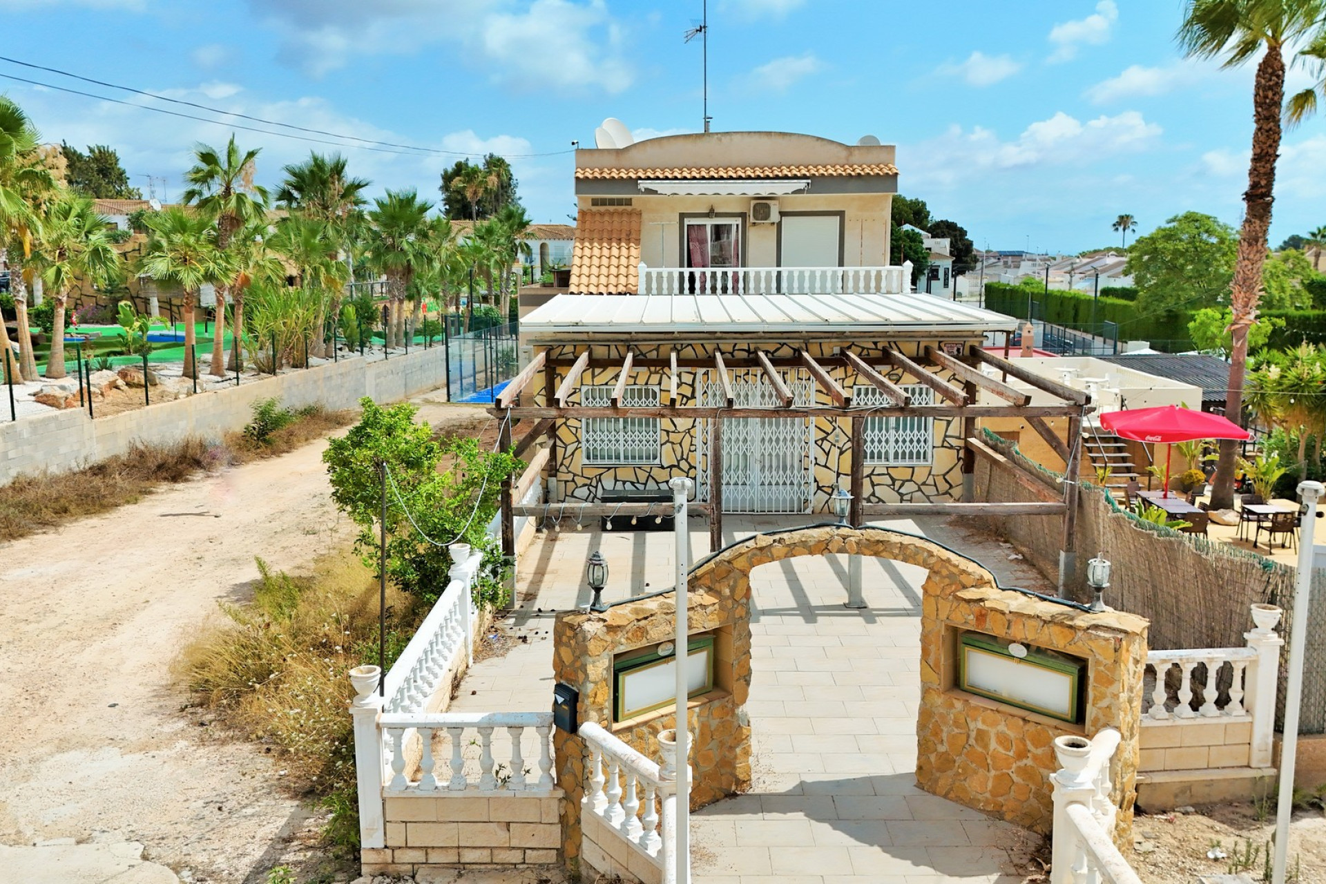 Resale - Commercial Unit - Villamartin