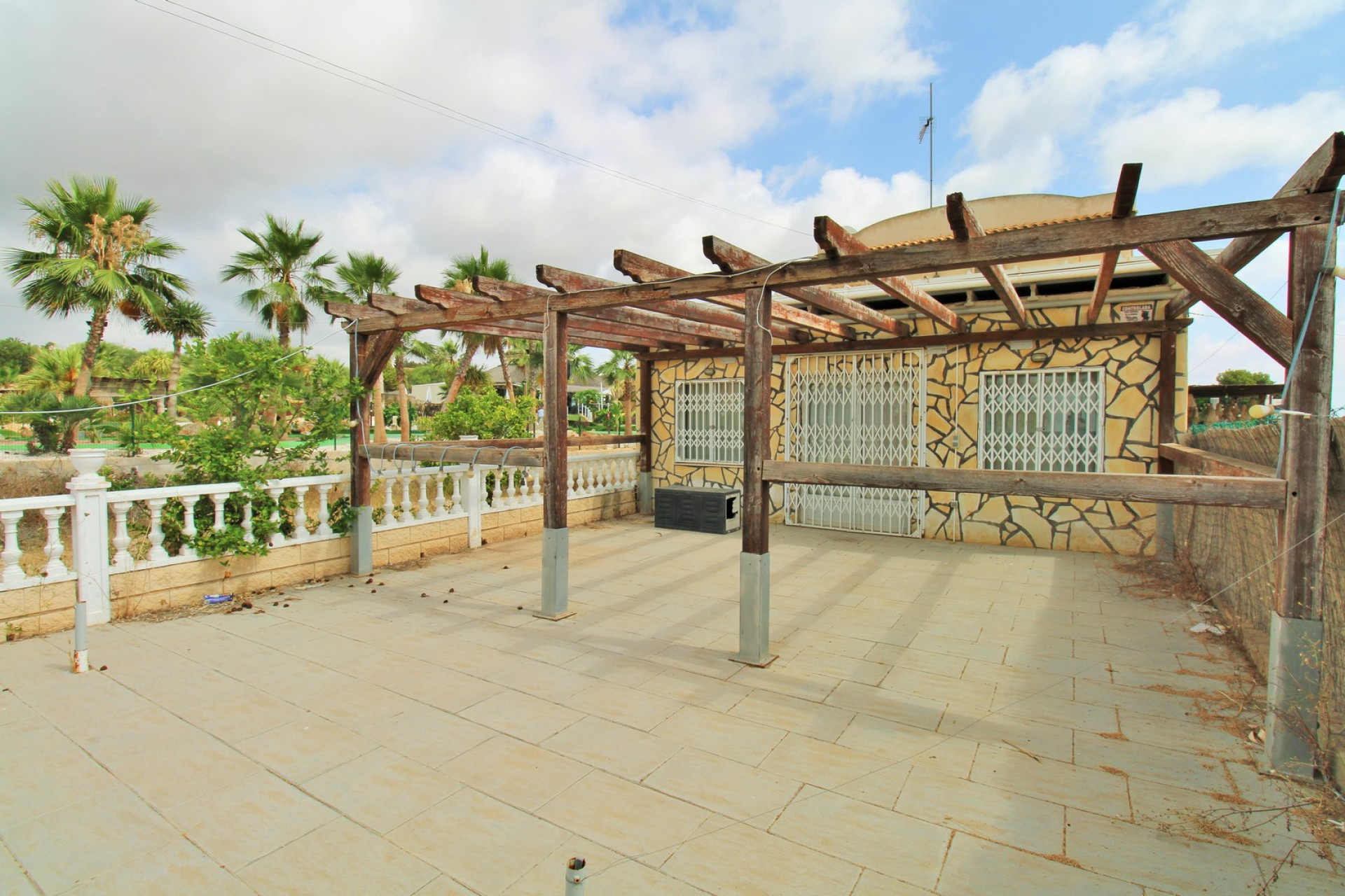 Resale - Commercial Unit - Villamartin