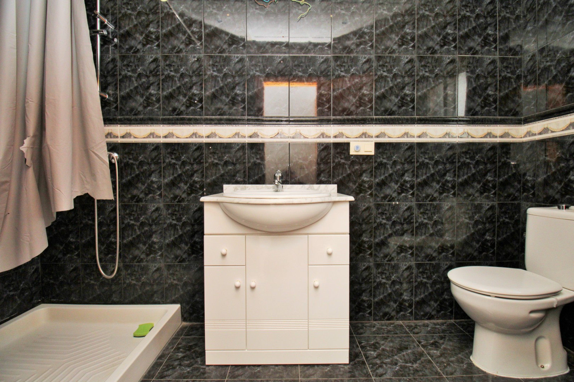 Resale - Commercial Unit - Villamartin