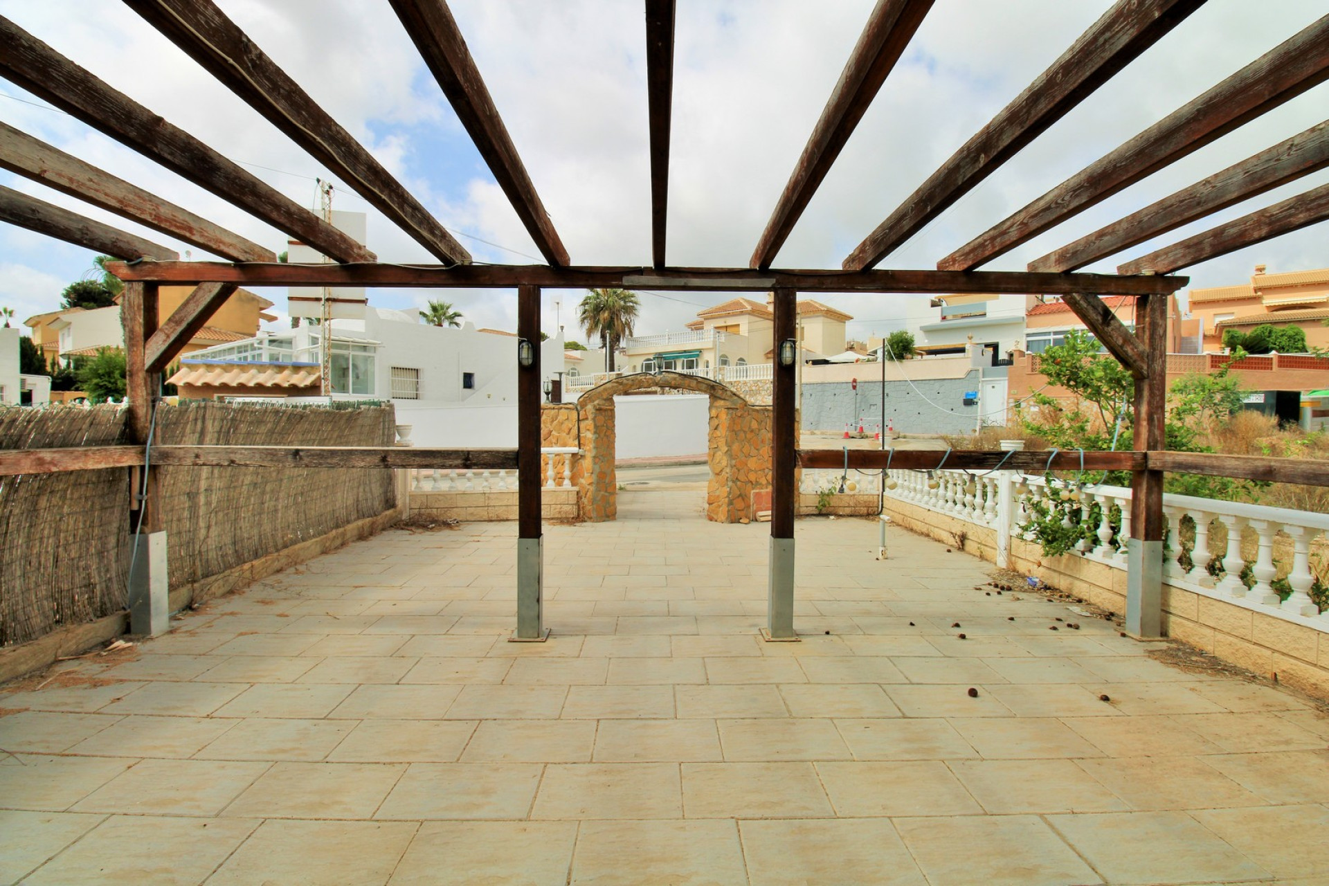 Resale - Commercial Unit - Villamartin