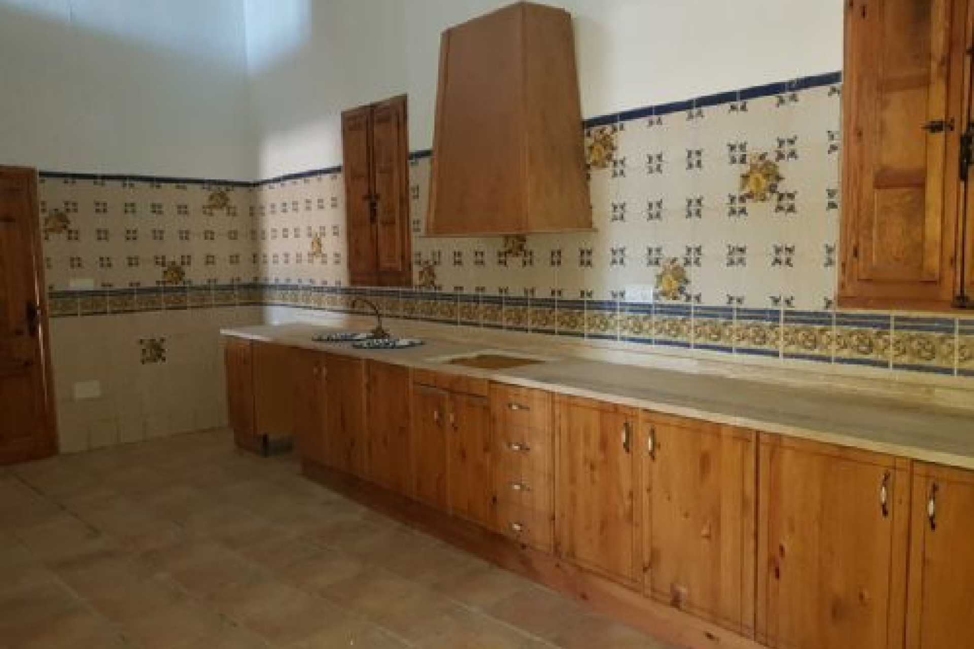 Resale - Country House - ABANILLA