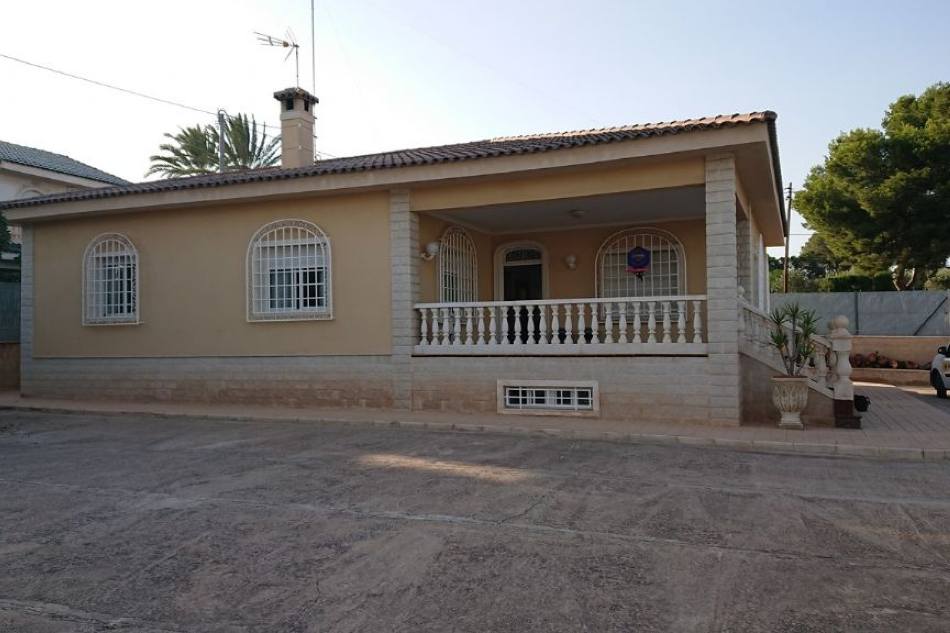 Resale - Country House - Elche