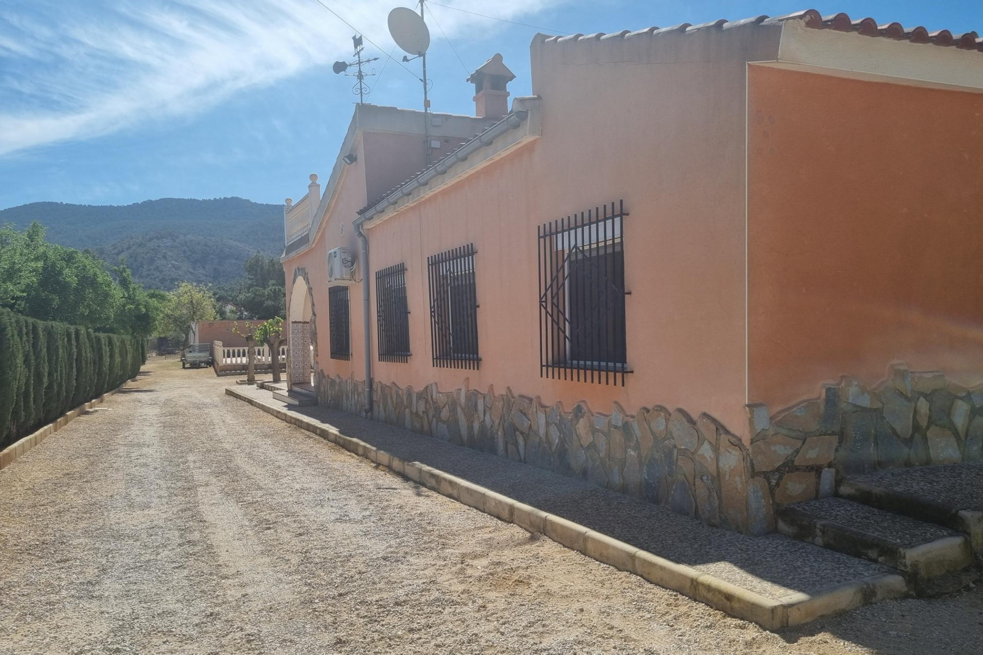 Resale - Country House - Hondón de las Nieves