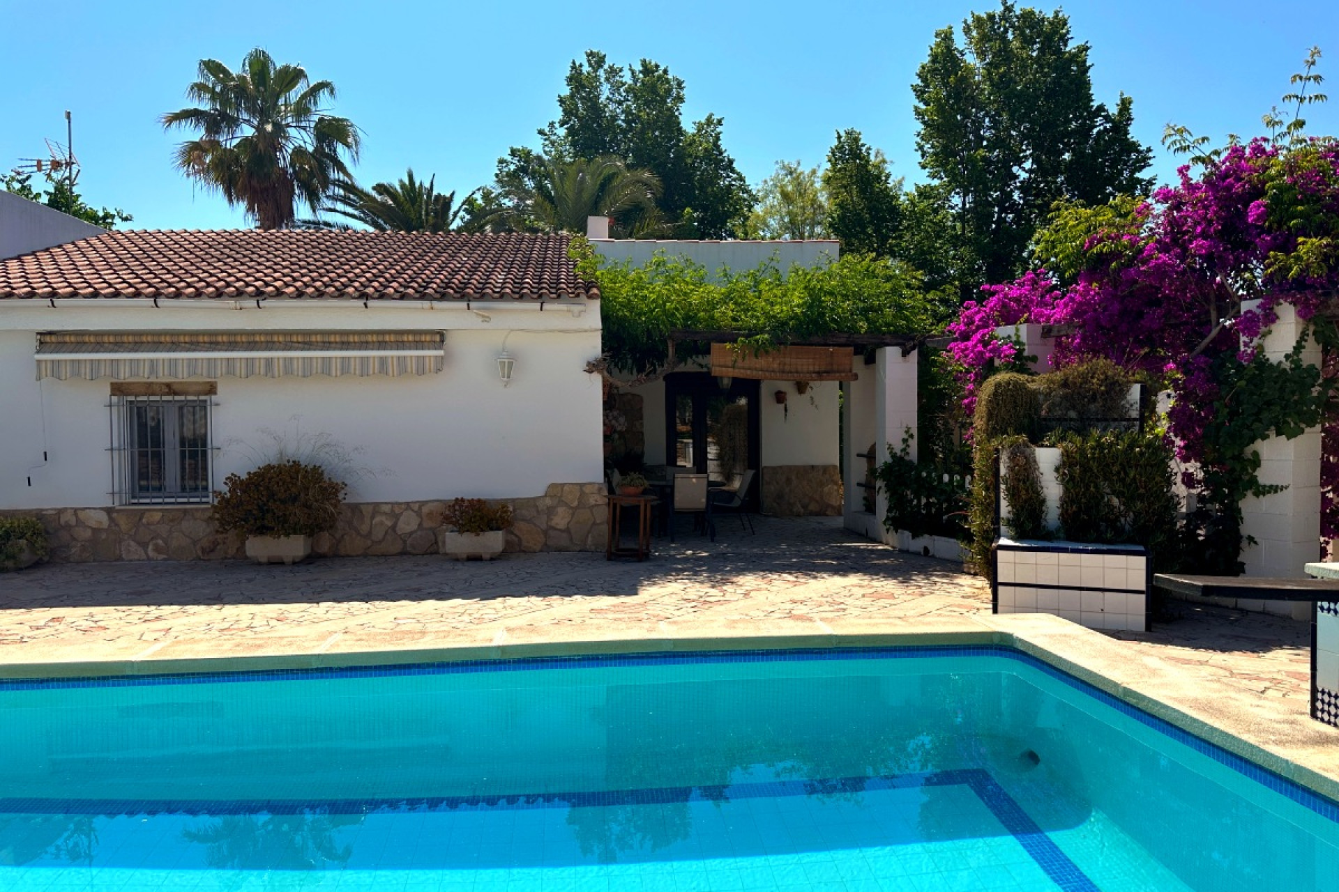 Resale - Country House - Novelda