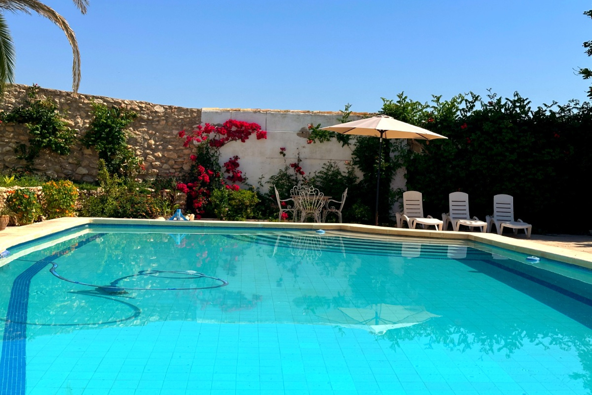 Resale - Country House - Novelda