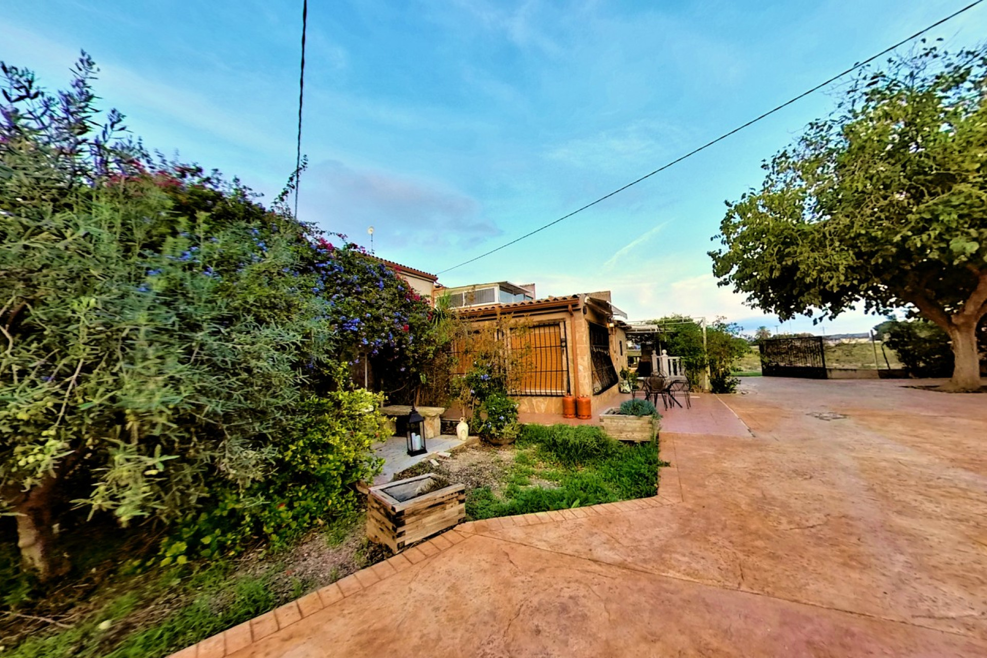 Resale - Country House - Novelda