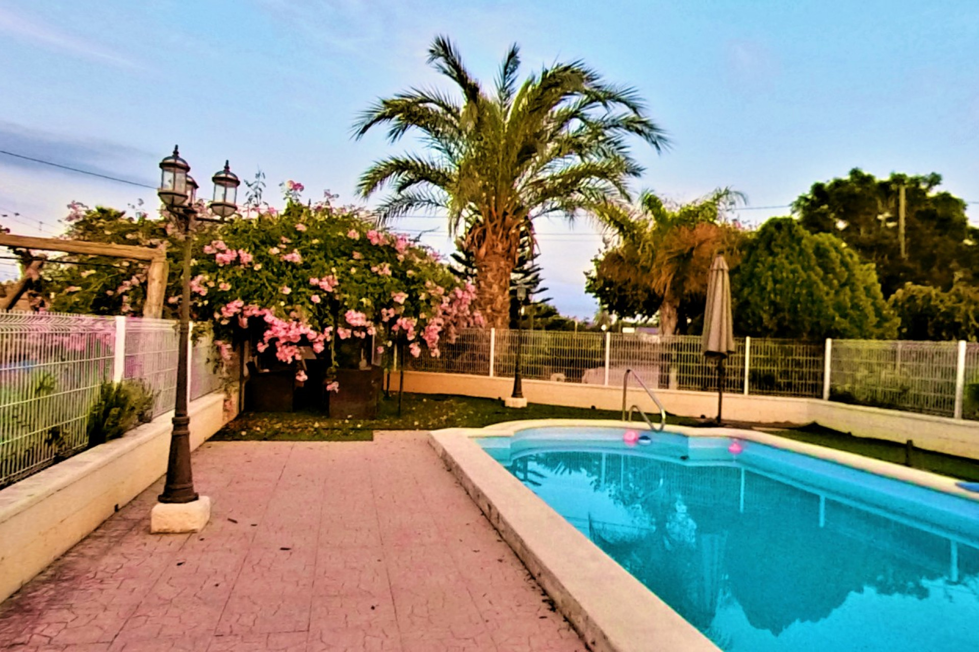 Resale - Country House - Novelda