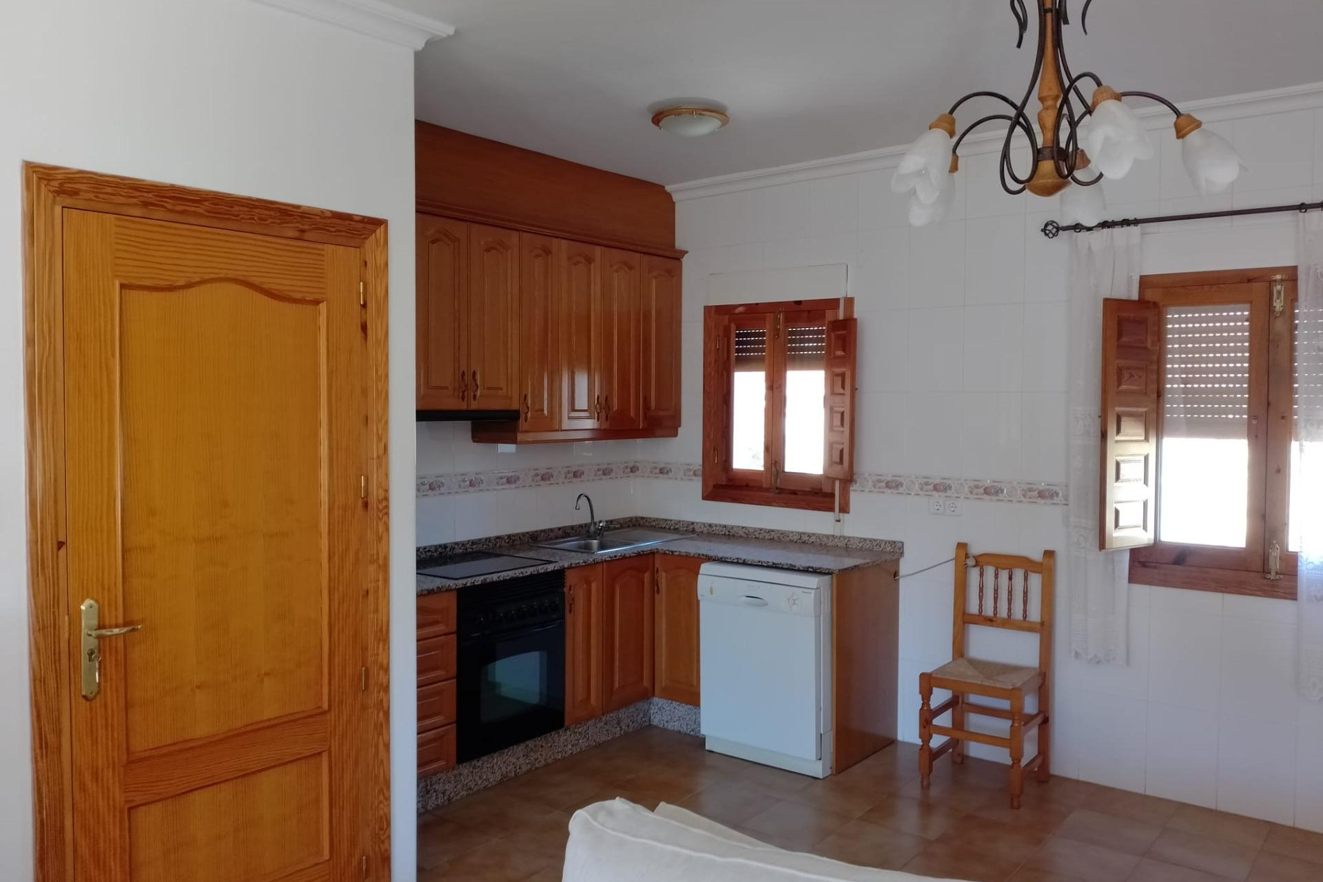 Resale - Country House - Onil