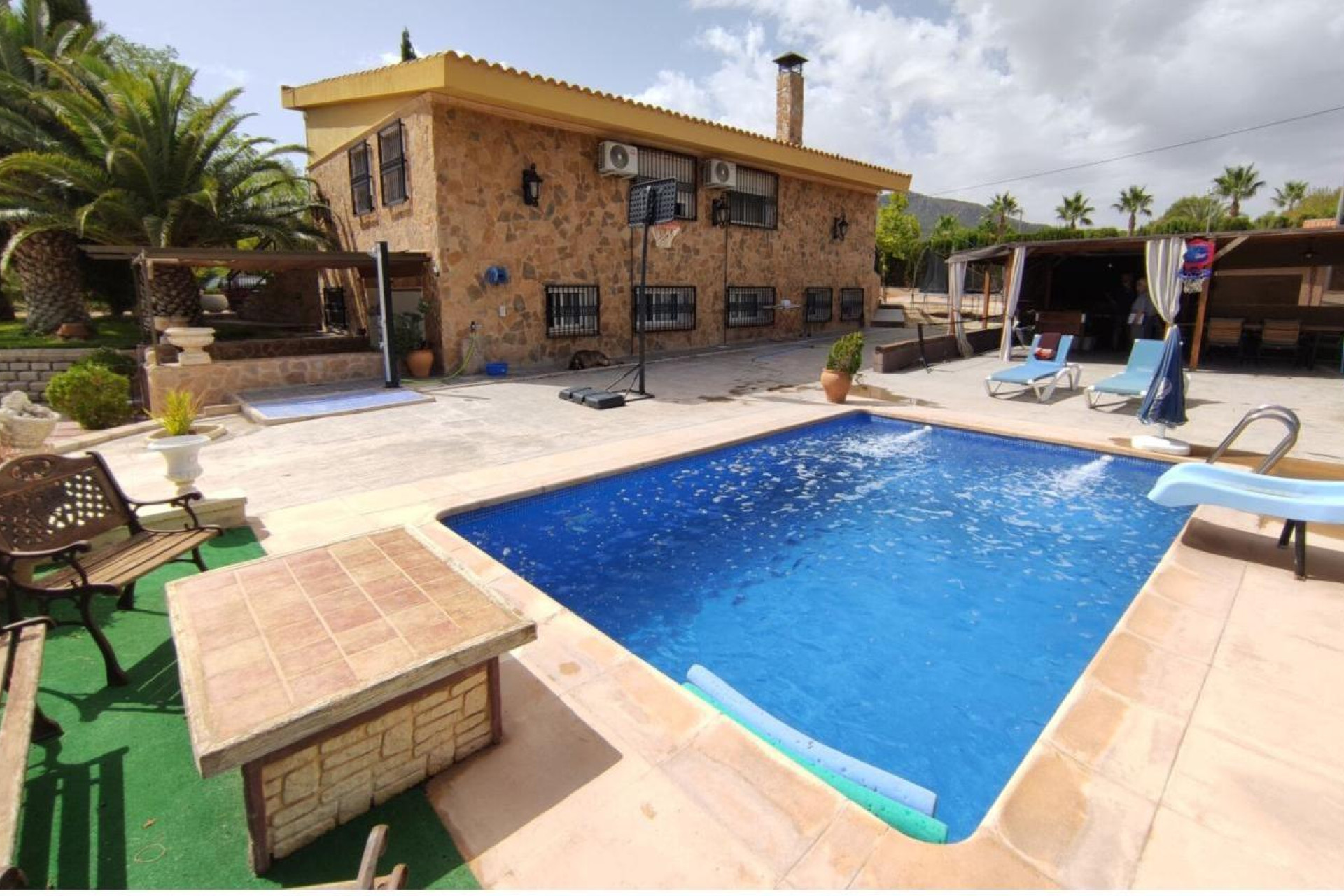 Resale - Country House - SAX