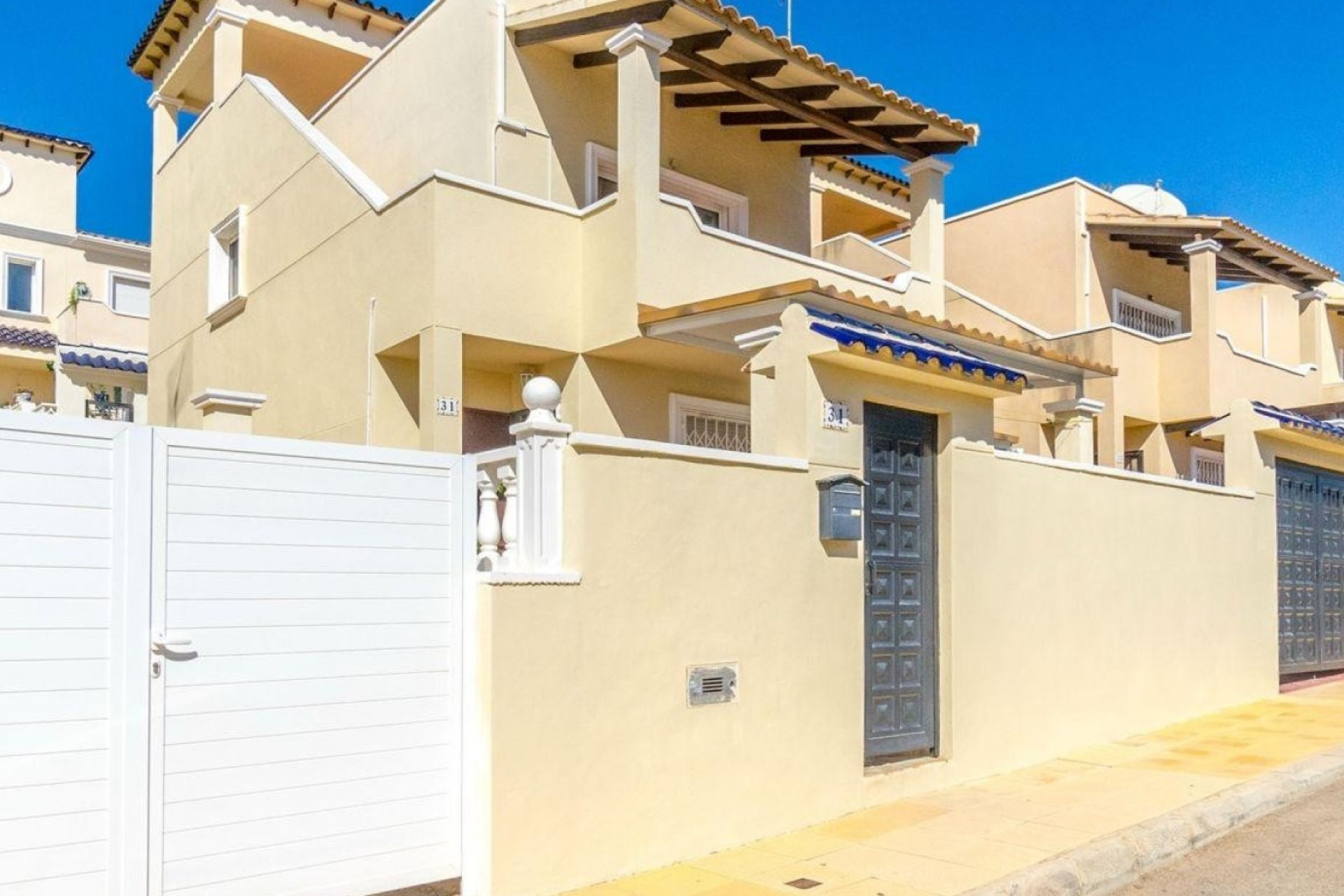 Resale - Detached Villa - Orihuela Costa - Villamartin