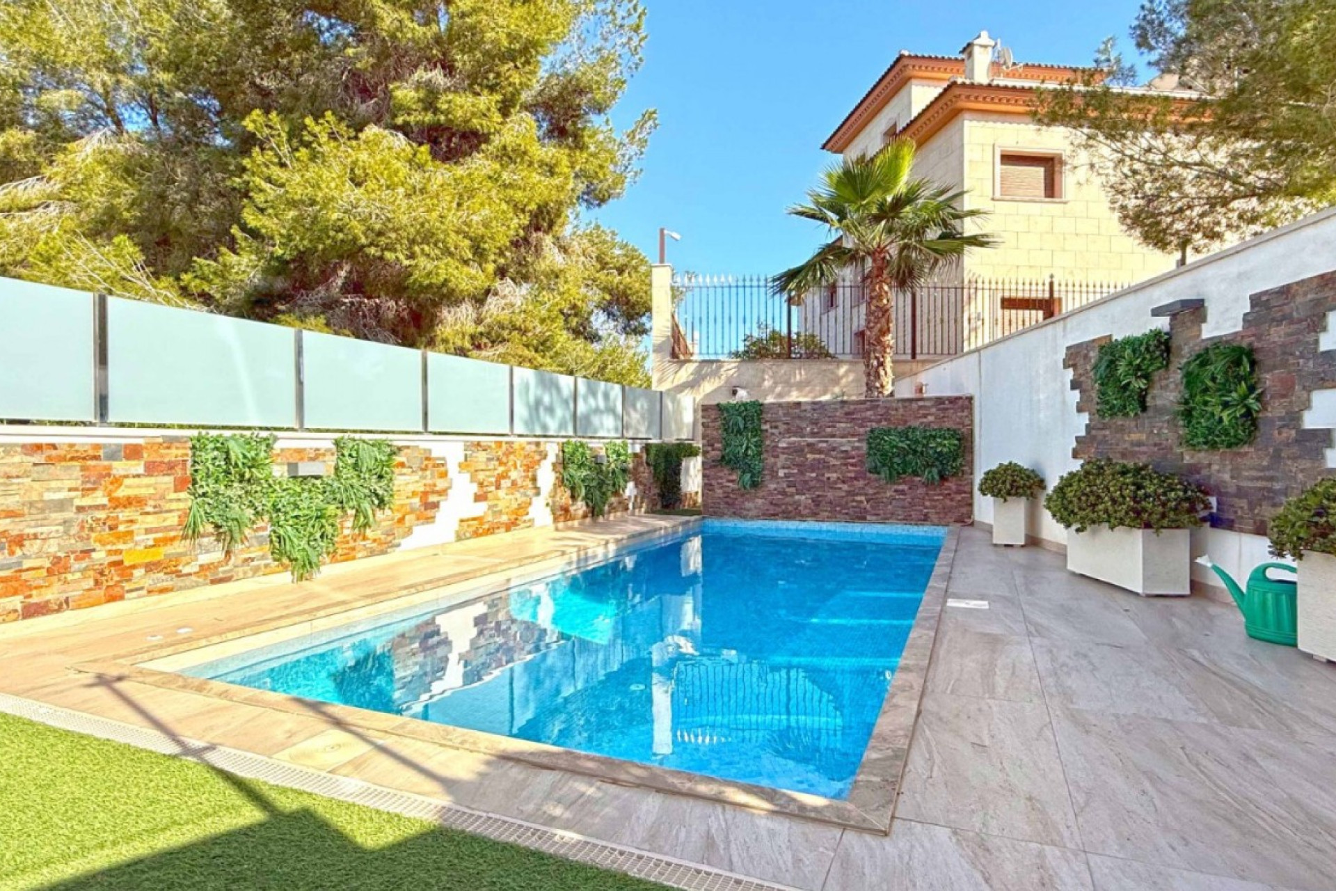 Resale - Detached Villa - Orihuela Costa - Villamartin