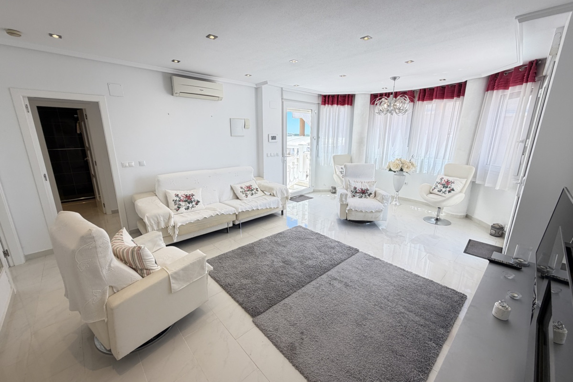 Resale - Detached Villa - San Miguel de Salinas - Lake View Mansions