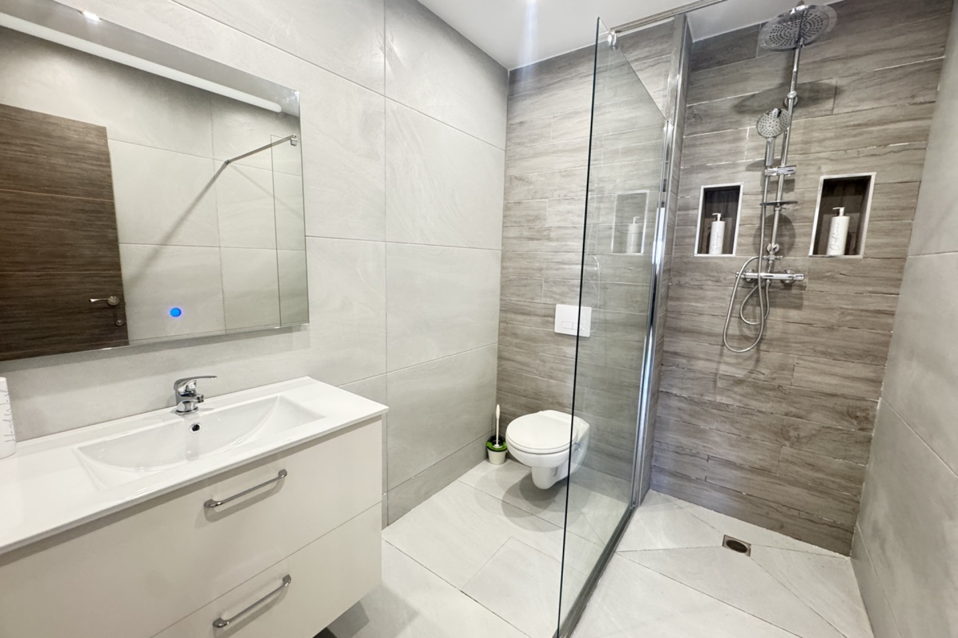Resale - Detached Villa - San Miguel de Salinas - Las Comunicaciones