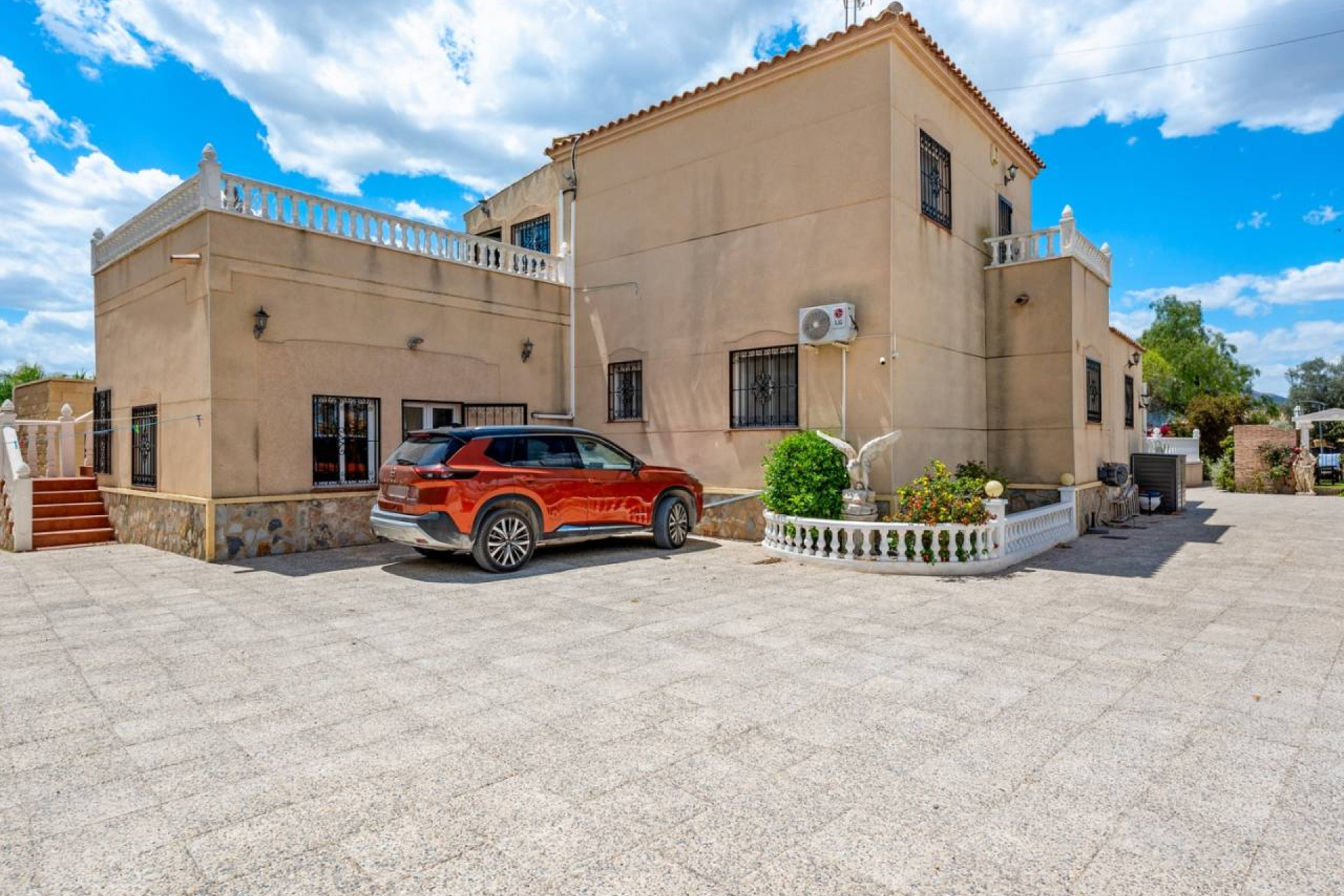 Resale - Finca / Country Property - Catral