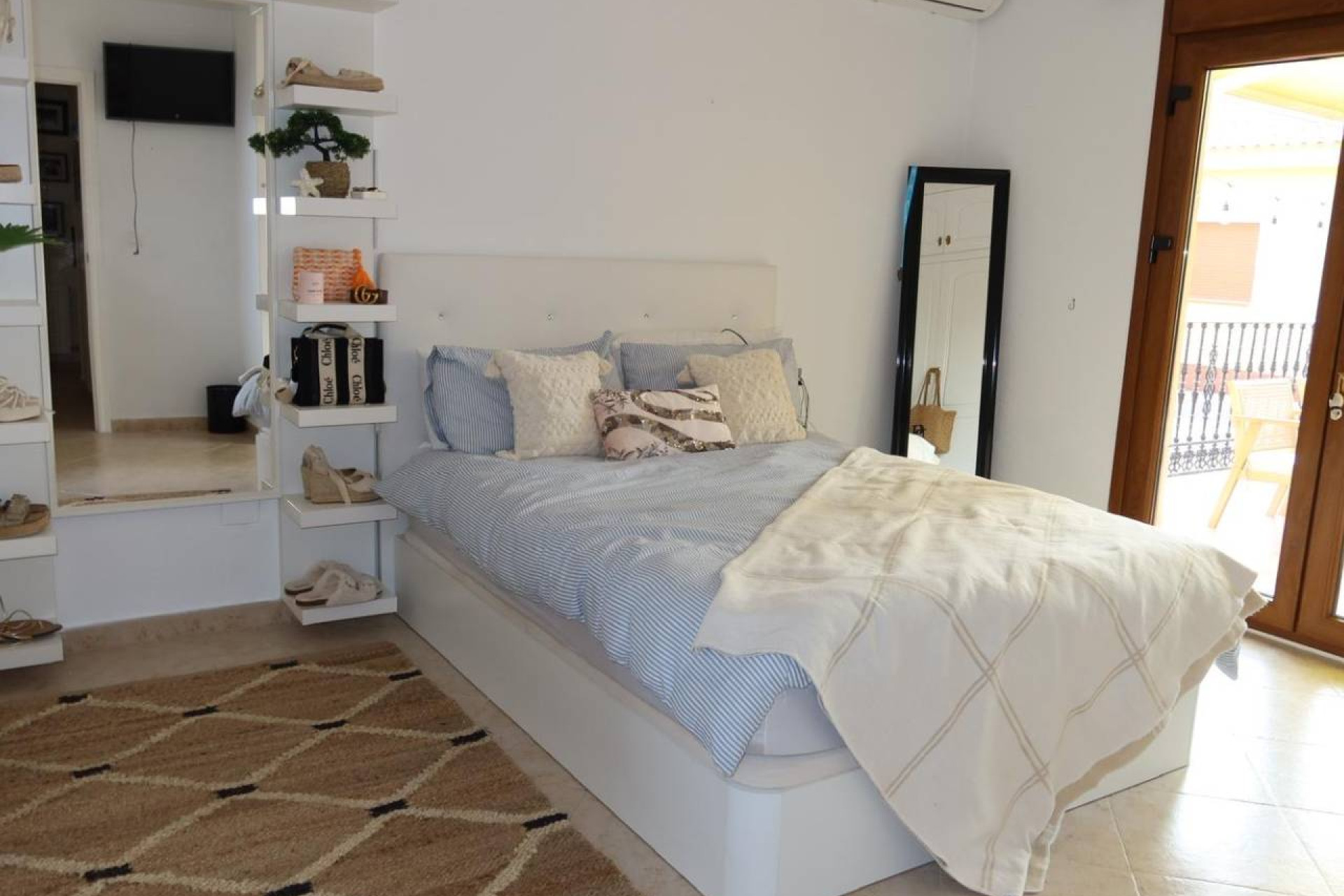 Resale - Finca / Country Property - Orihuela Costa - Orihuela