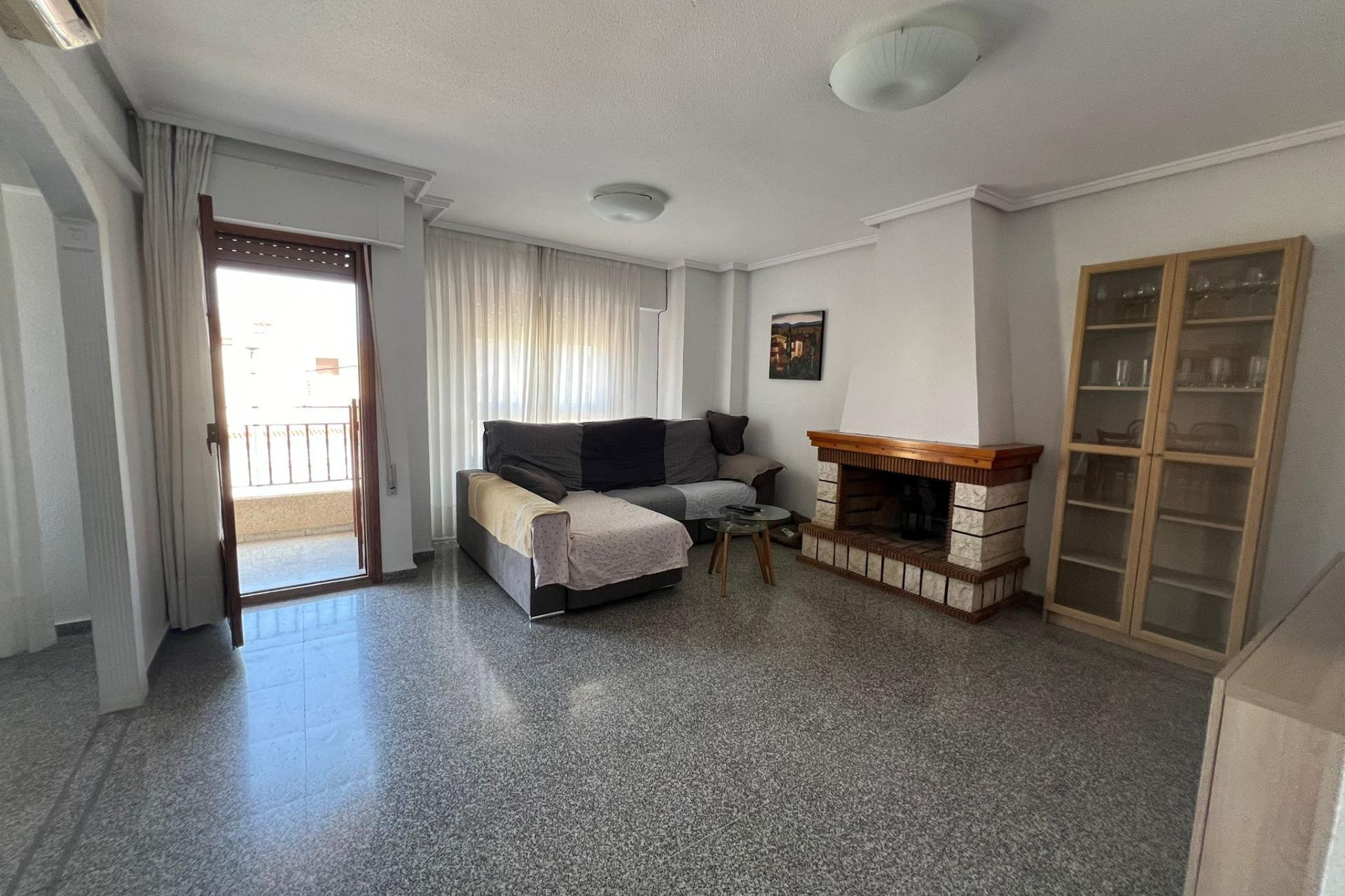 Resale - Flat - Dolores - dolores