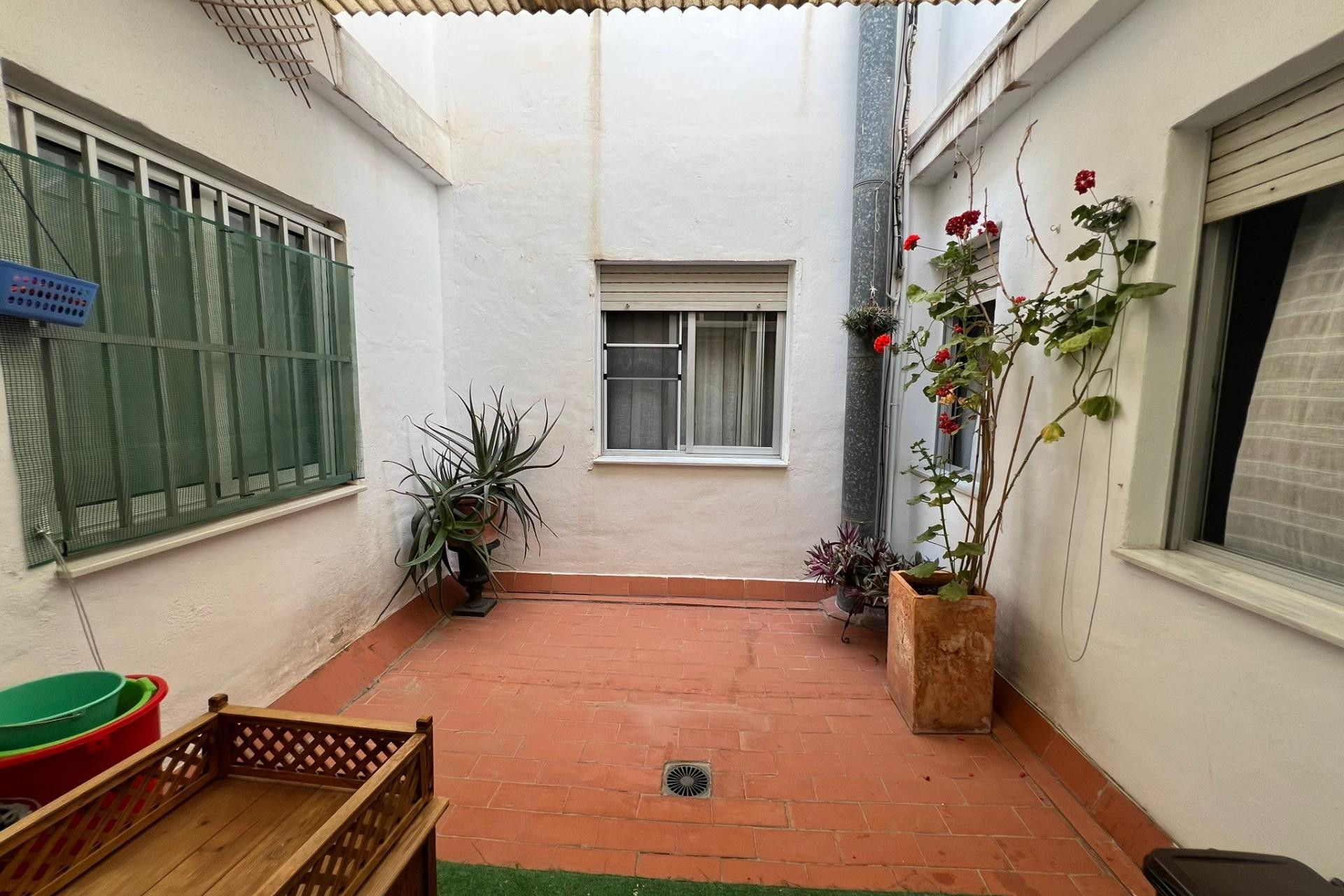 Resale - Flat - Dolores - dolores