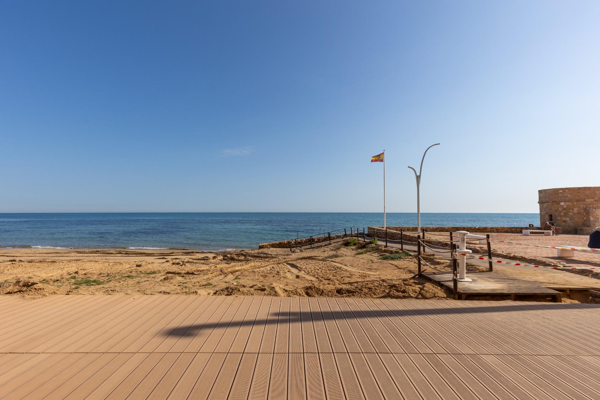 Resale - Flat - Torrevieja - La Mata pueblo