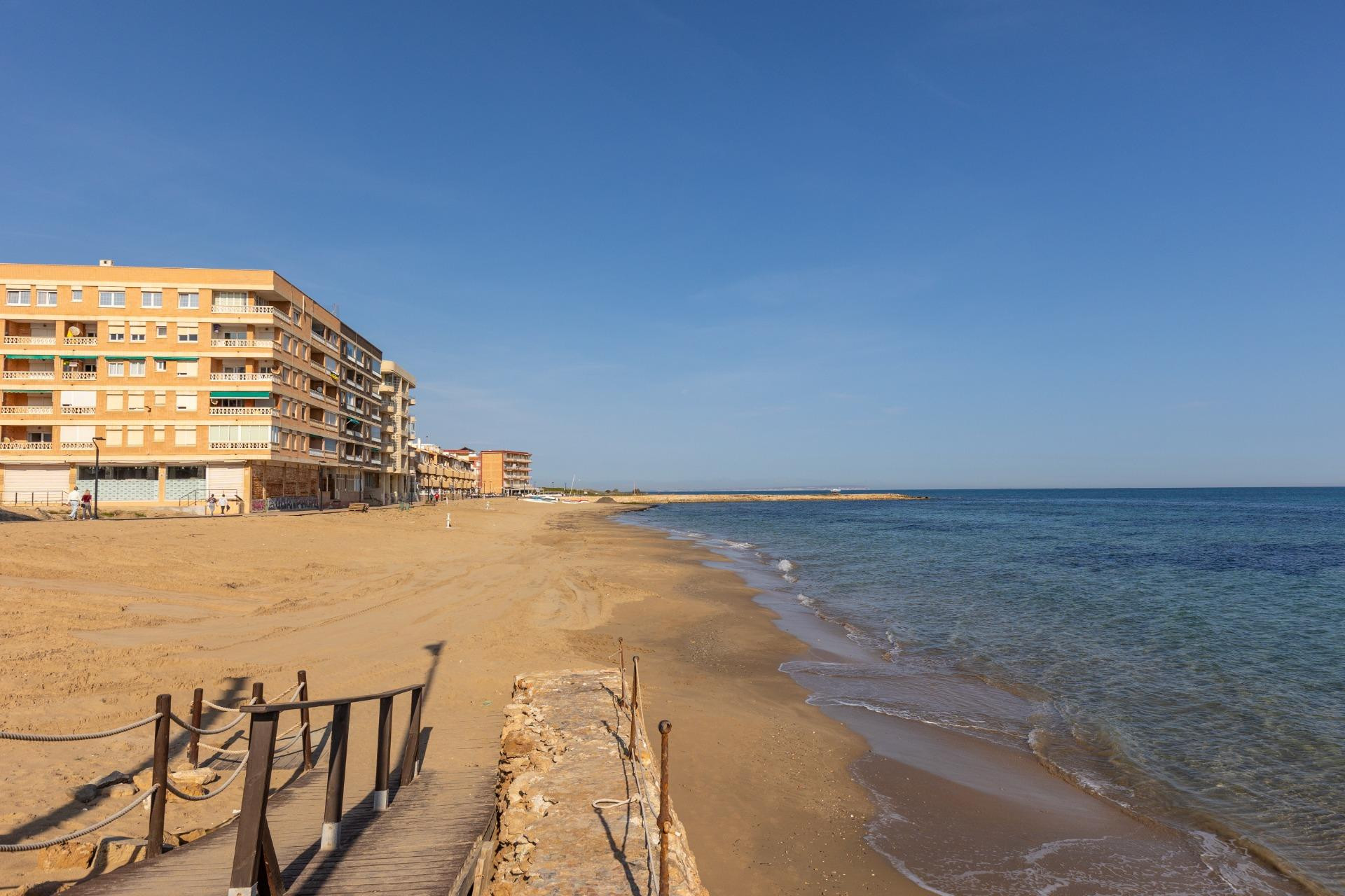 Resale - Flat - Torrevieja - La Mata pueblo