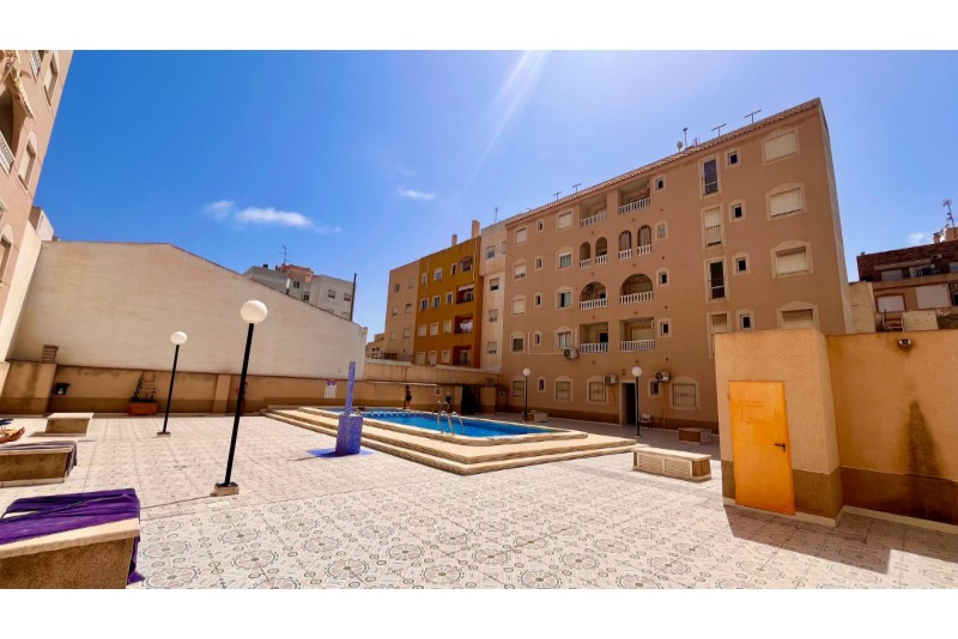 Resale - Flat - Torrevieja - Torrevieja Centro