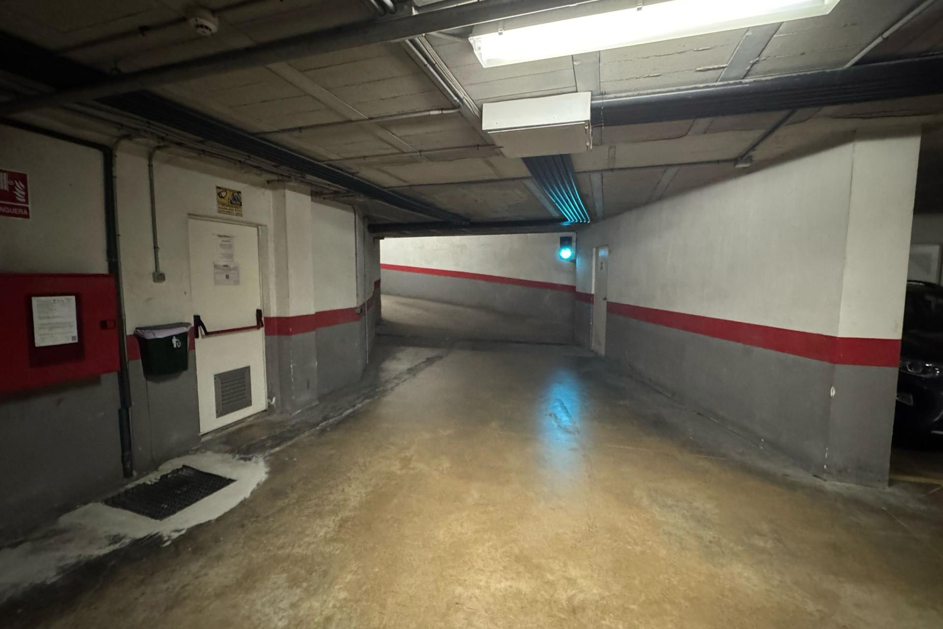 Resale - Garaje - Torrevieja - Centro