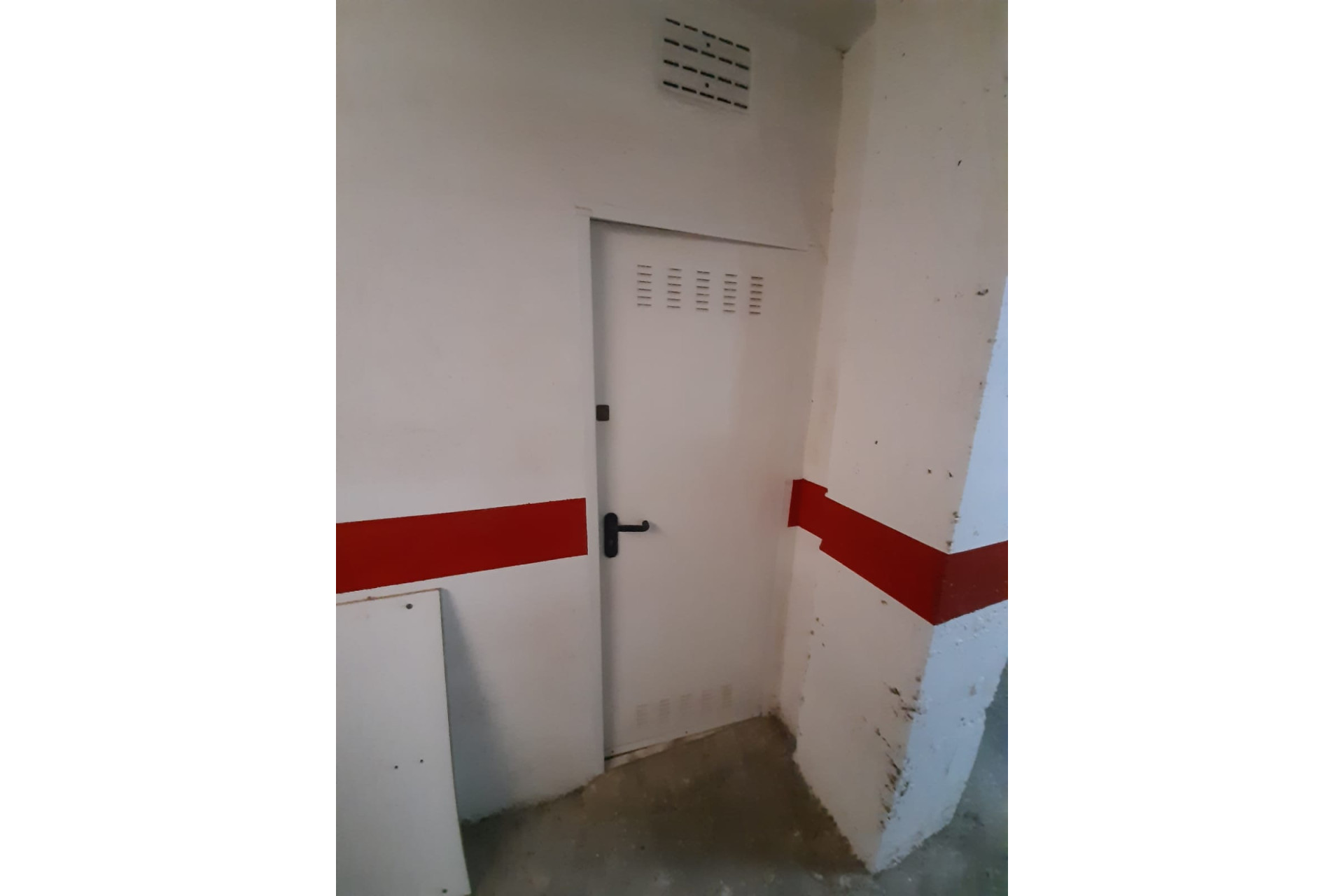 Resale - Garaje - Torrevieja