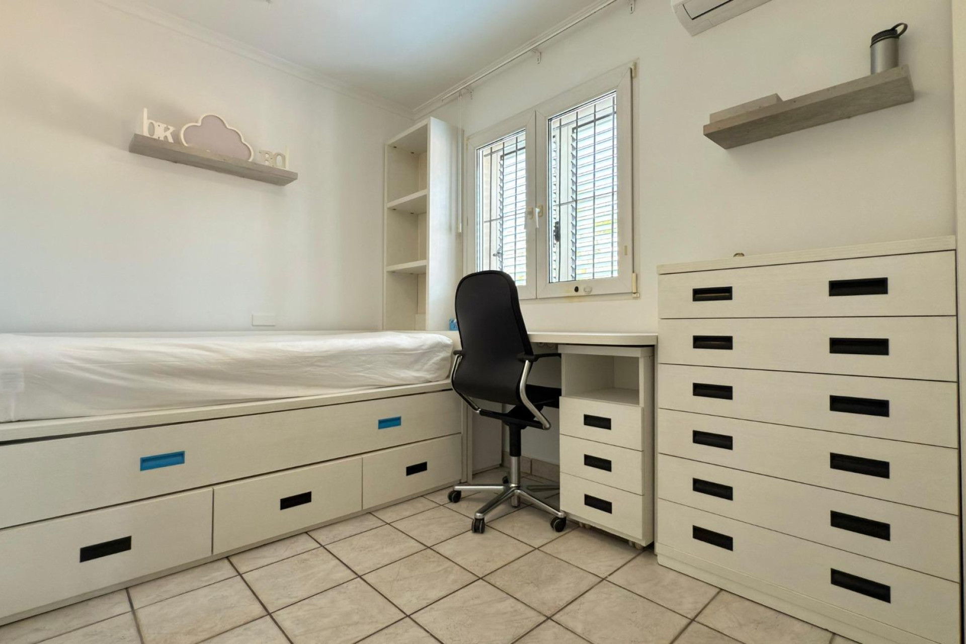 Resale - House - Alicante - Vistahermosa