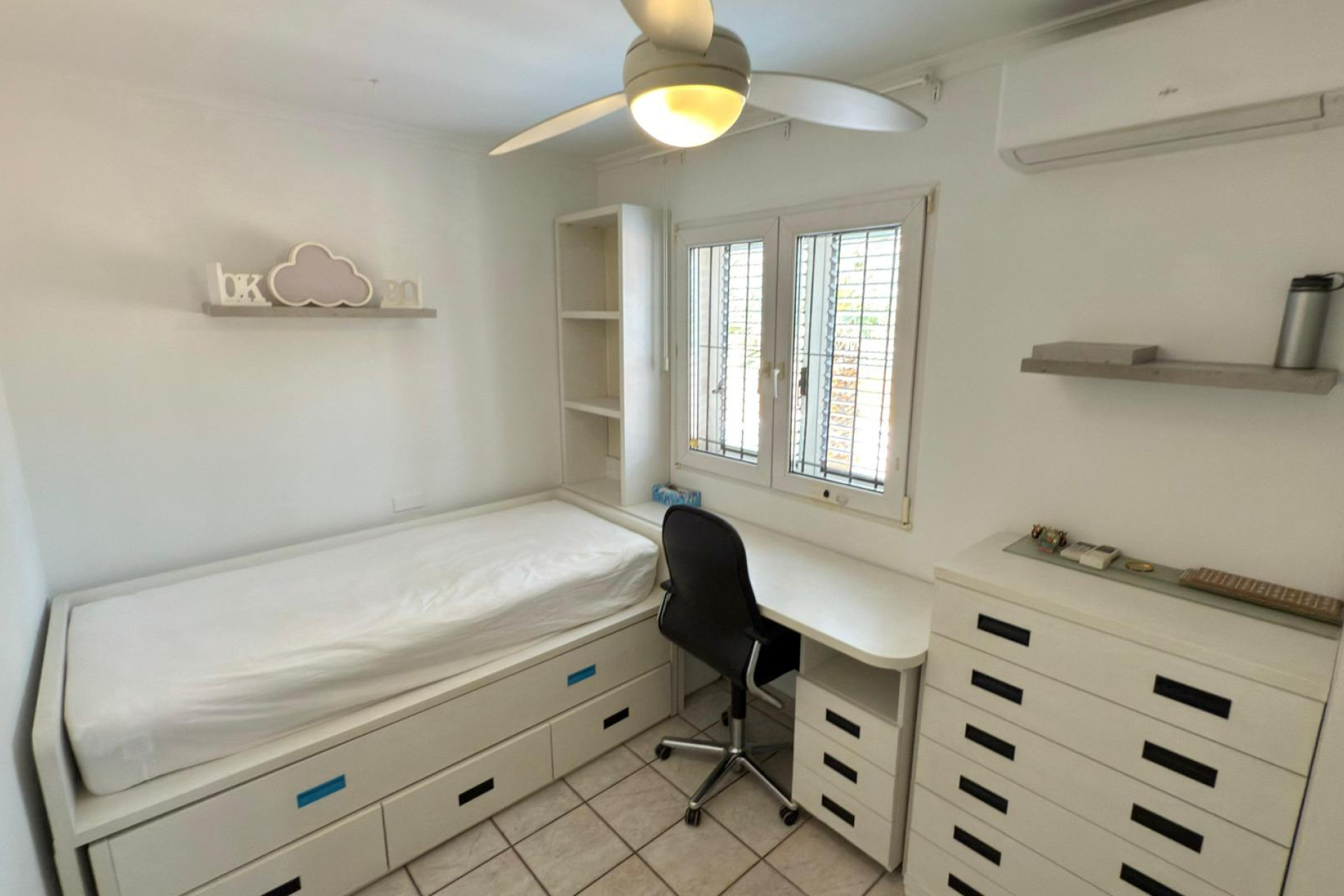 Resale - House - Alicante - Vistahermosa