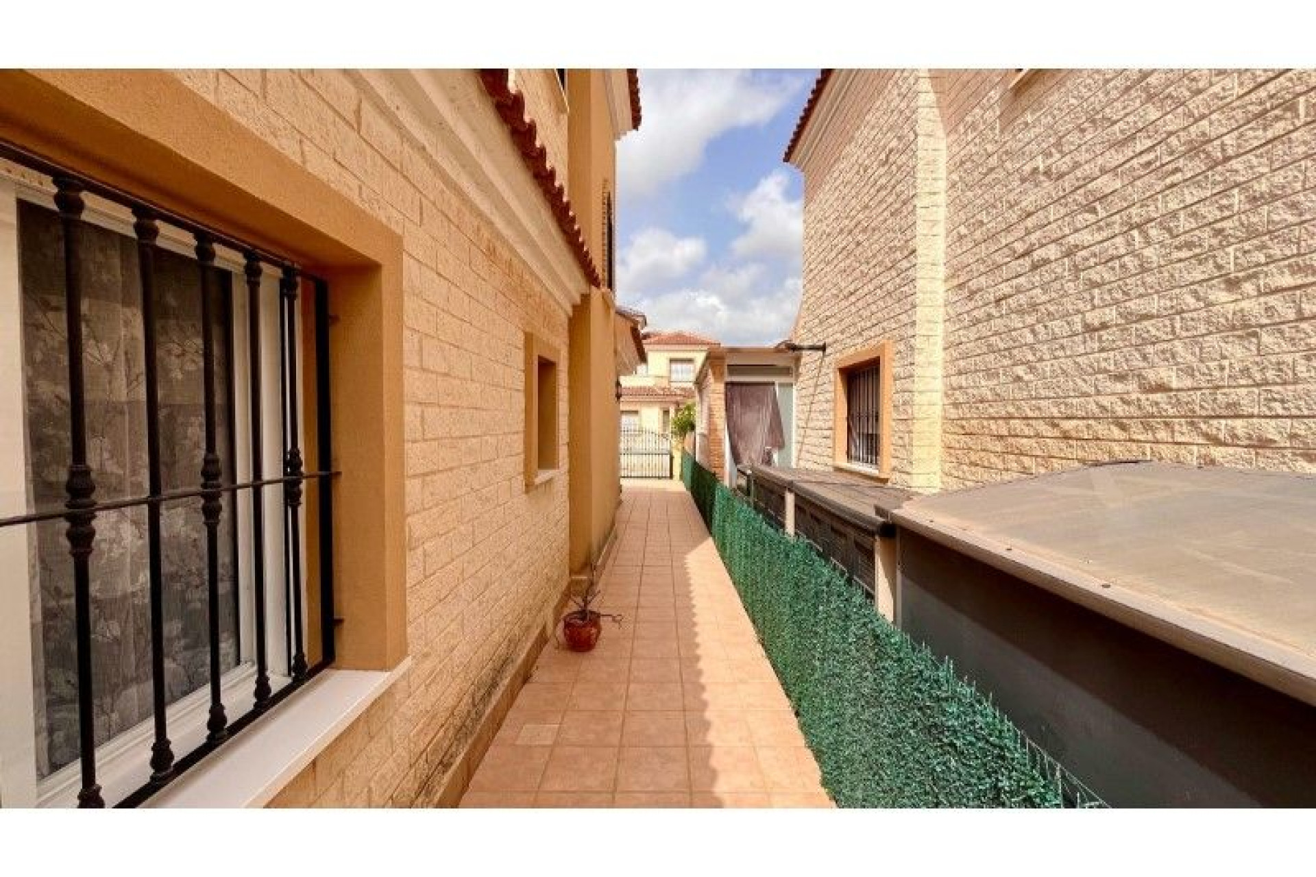 Resale - House - Guardamar del Segura - Pueblo