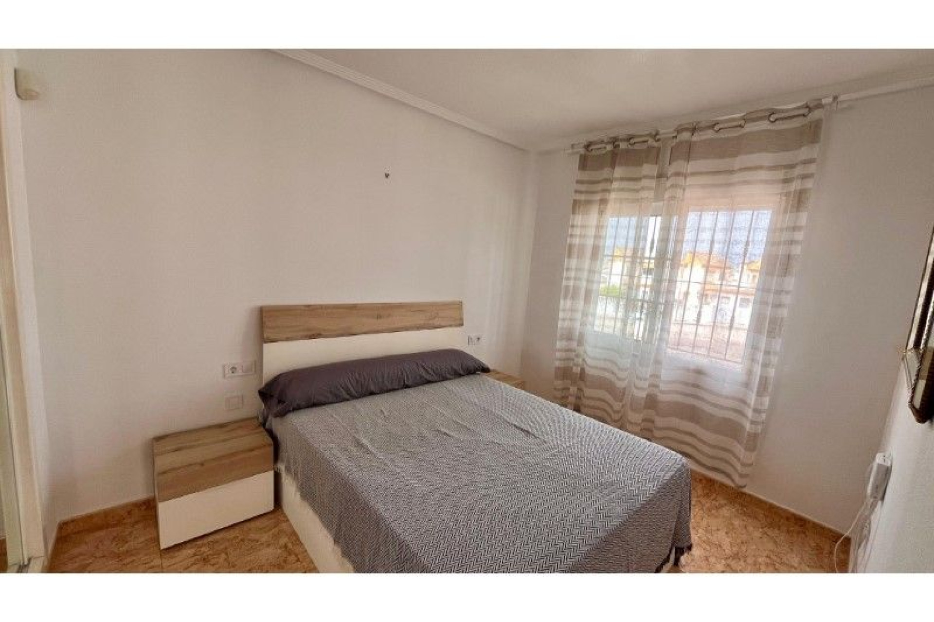 Resale - House - Guardamar del Segura - Pueblo