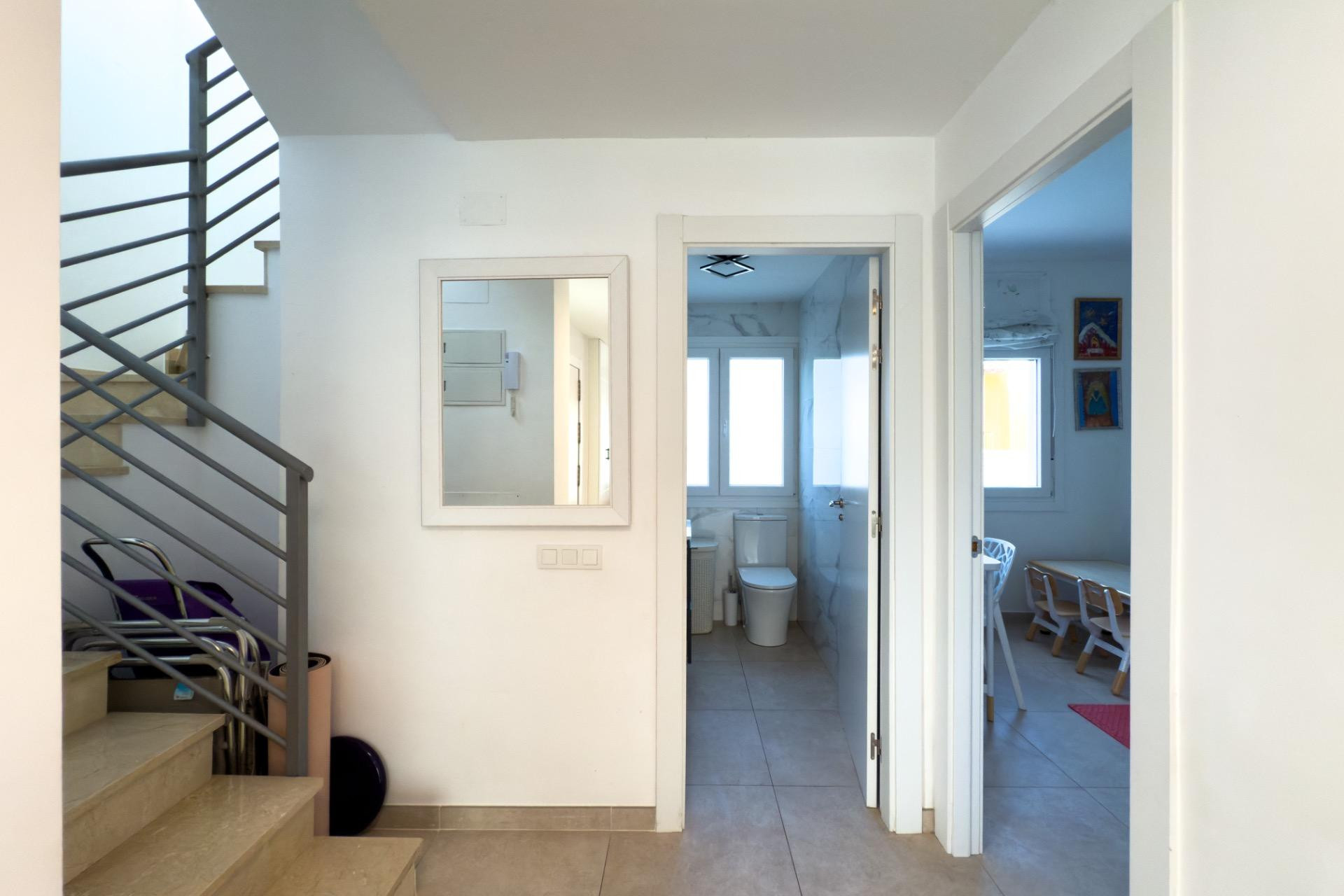 Resale - House - La Nucía - Urbanizaciones